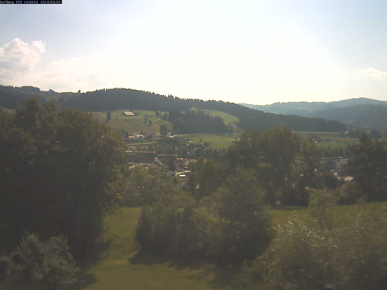 Webcam-Bild: Aussicht vom Dorfberg in Langnau 20180820-160601