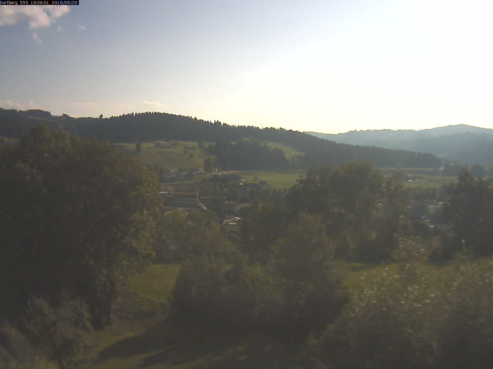 Webcam-Bild: Aussicht vom Dorfberg in Langnau 20180820-180601