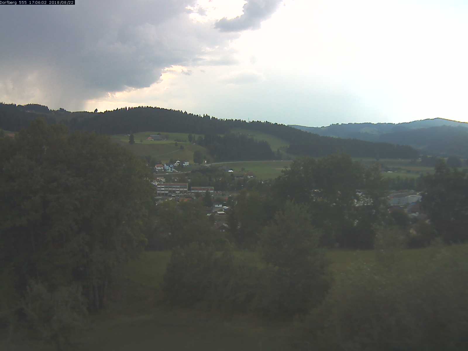 Webcam-Bild: Aussicht vom Dorfberg in Langnau 20180822-170601