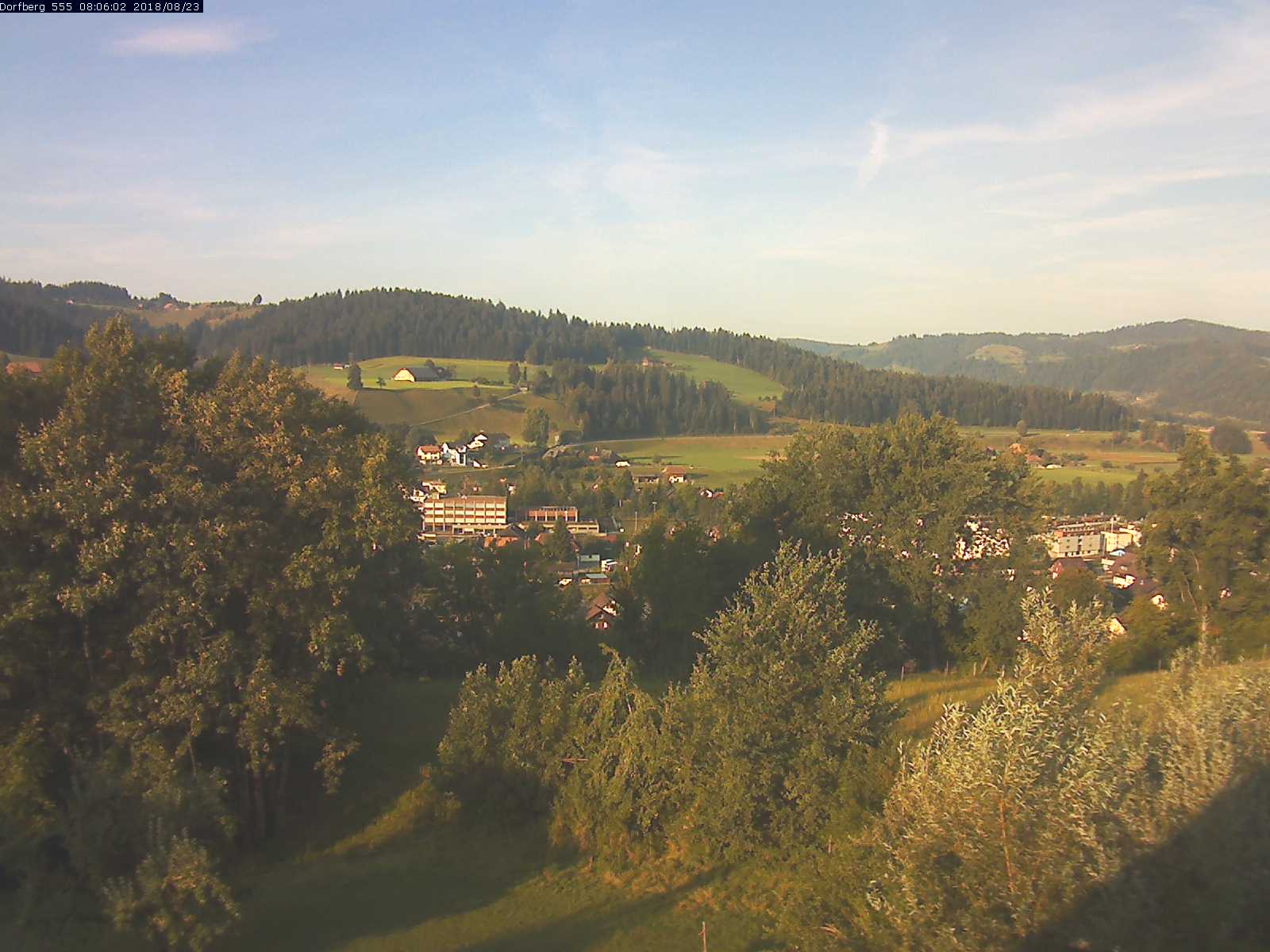 Webcam-Bild: Aussicht vom Dorfberg in Langnau 20180823-080601