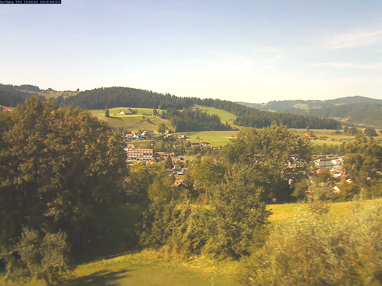 Webcam-Bild: Aussicht vom Dorfberg in Langnau 20180823-100601