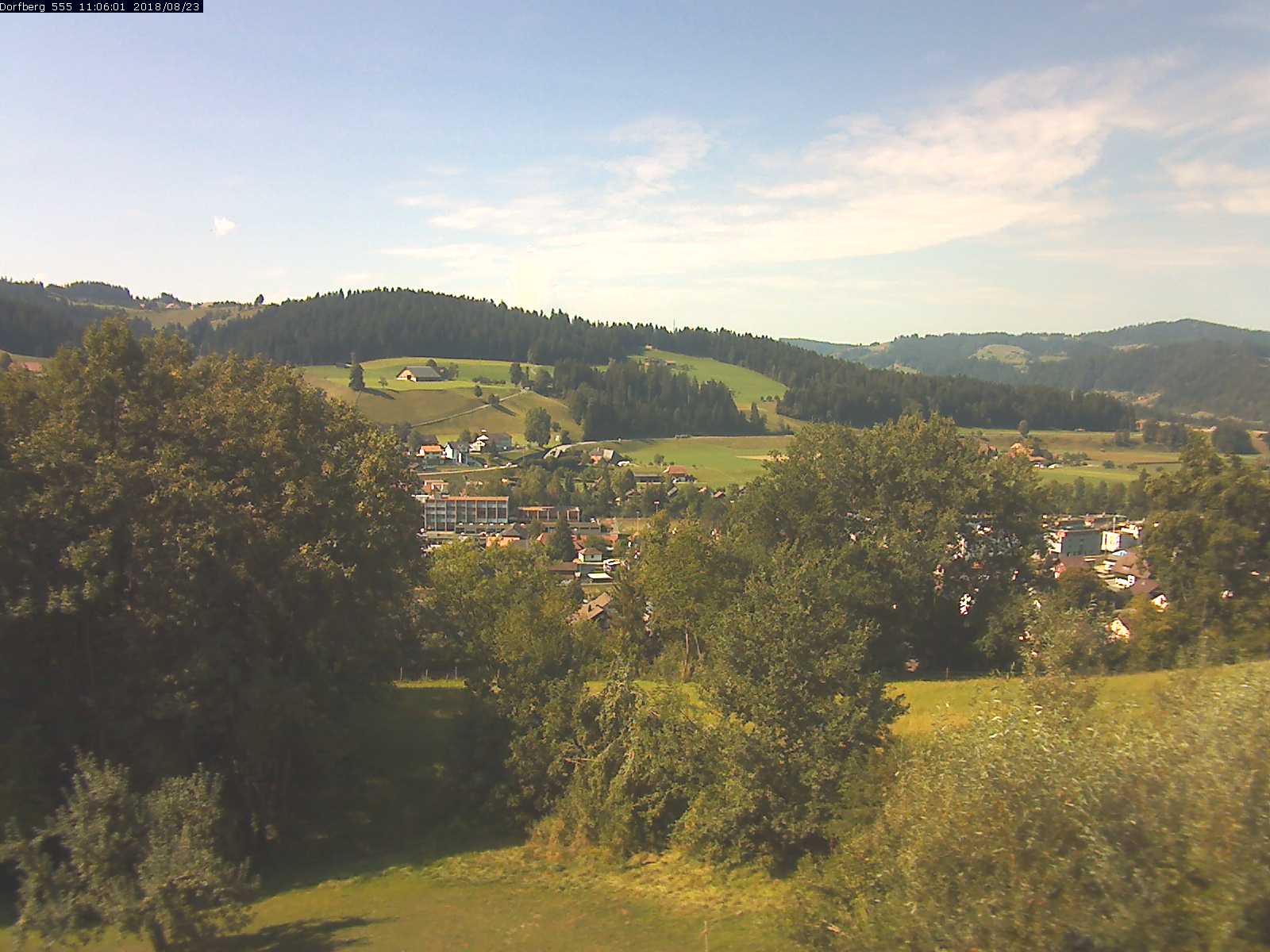 Webcam-Bild: Aussicht vom Dorfberg in Langnau 20180823-110601