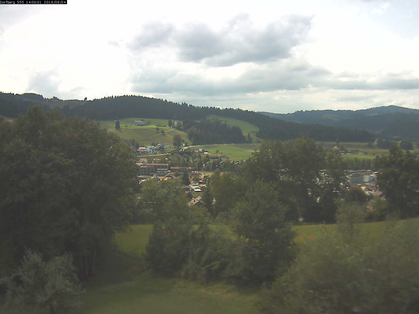 Webcam-Bild: Aussicht vom Dorfberg in Langnau 20180824-140601