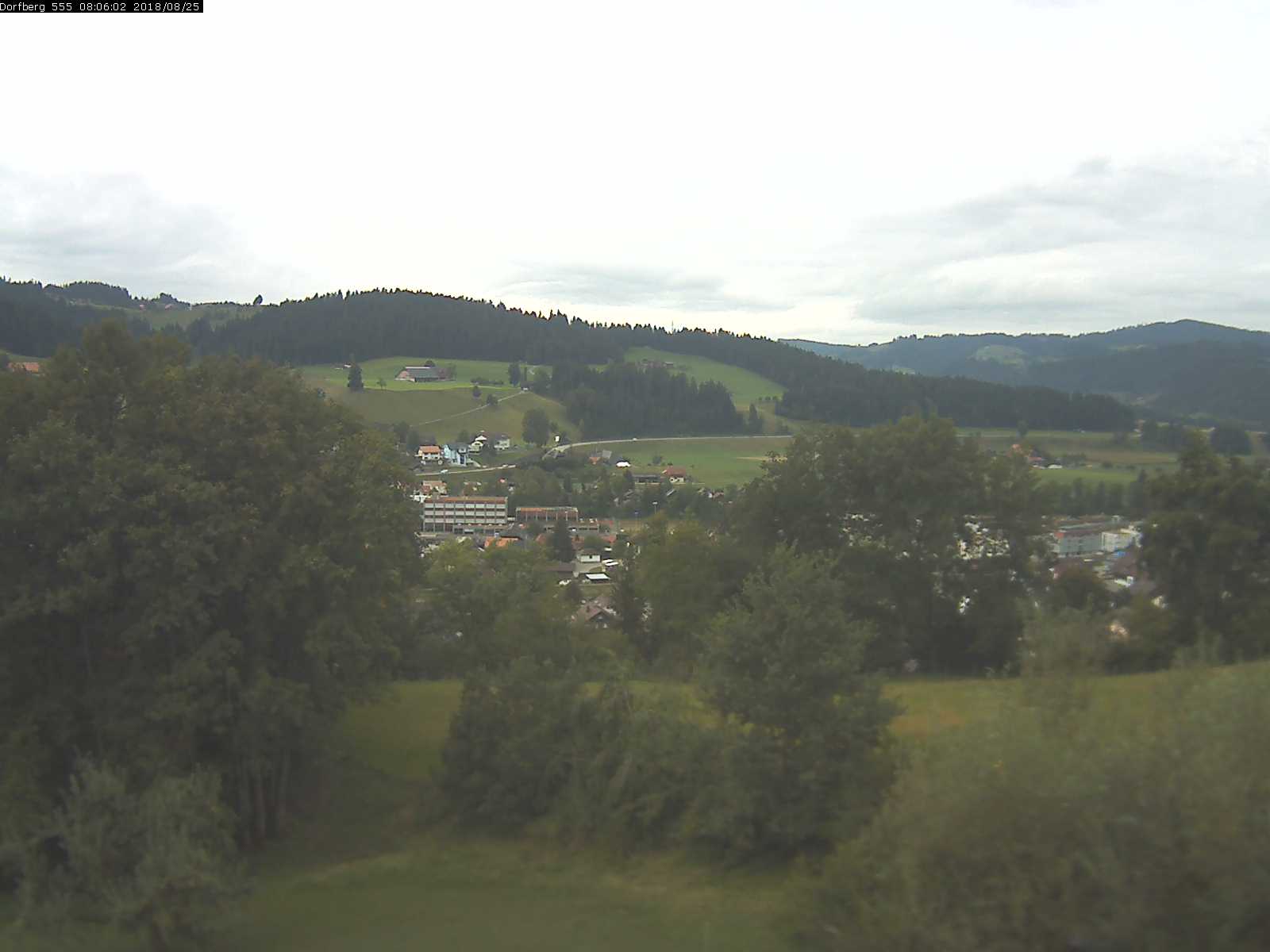 Webcam-Bild: Aussicht vom Dorfberg in Langnau 20180825-080601