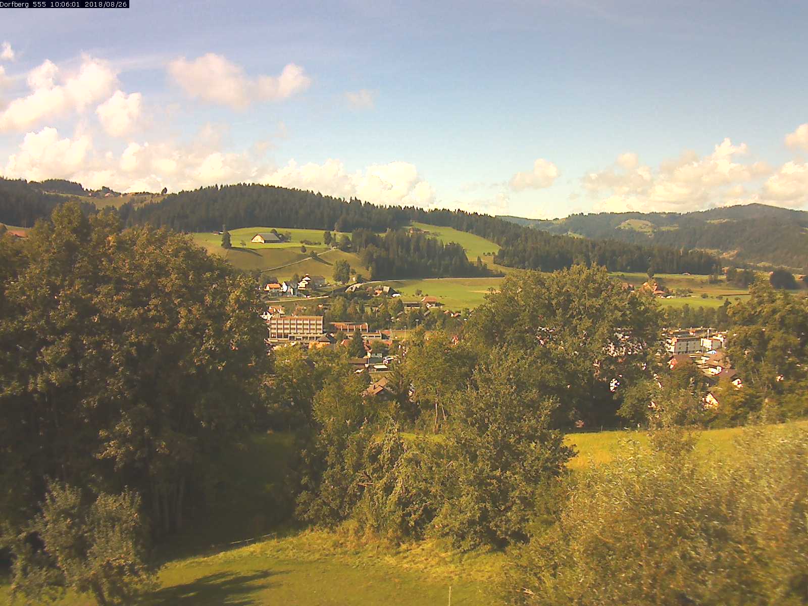 Webcam-Bild: Aussicht vom Dorfberg in Langnau 20180826-100601