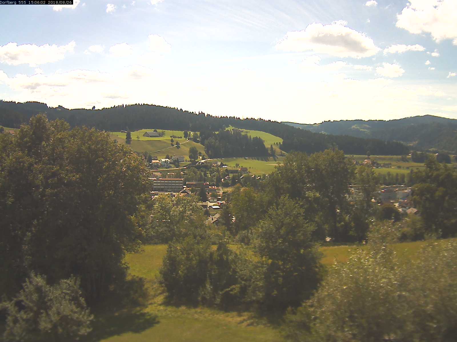 Webcam-Bild: Aussicht vom Dorfberg in Langnau 20180826-150601