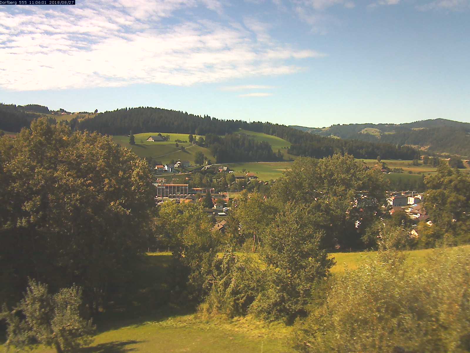 Webcam-Bild: Aussicht vom Dorfberg in Langnau 20180827-110601