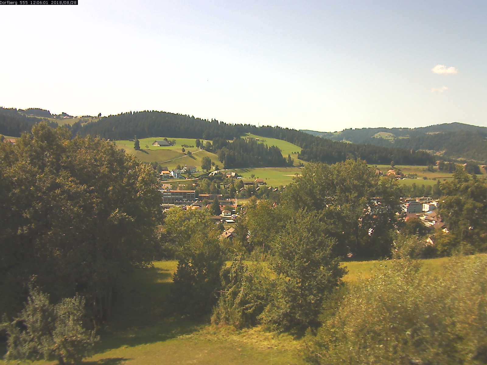 Webcam-Bild: Aussicht vom Dorfberg in Langnau 20180828-120601