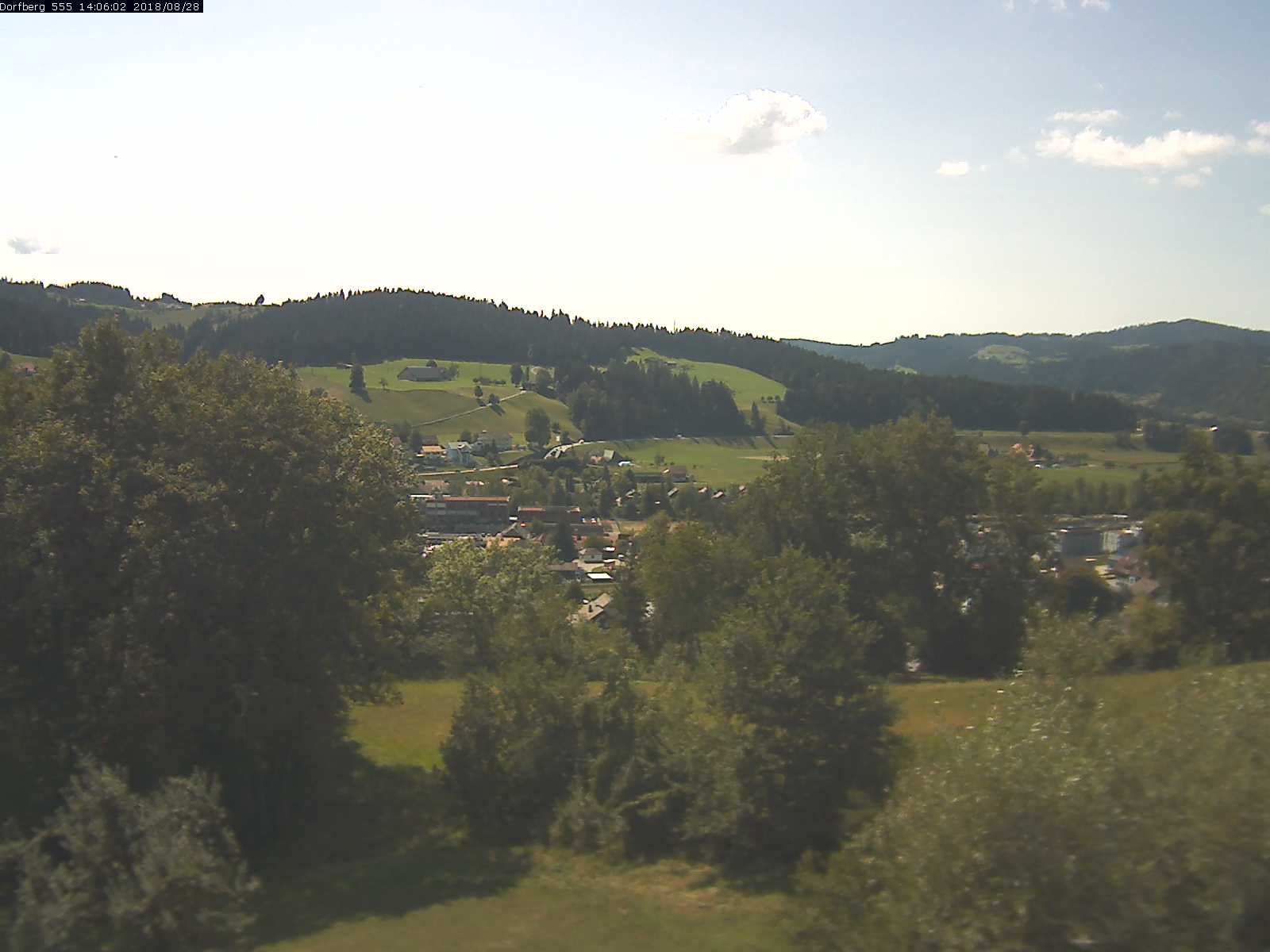 Webcam-Bild: Aussicht vom Dorfberg in Langnau 20180828-140601