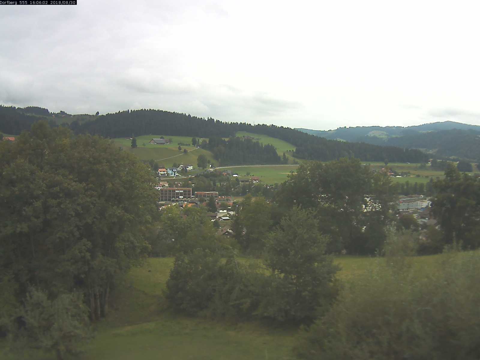 Webcam-Bild: Aussicht vom Dorfberg in Langnau 20180830-160601