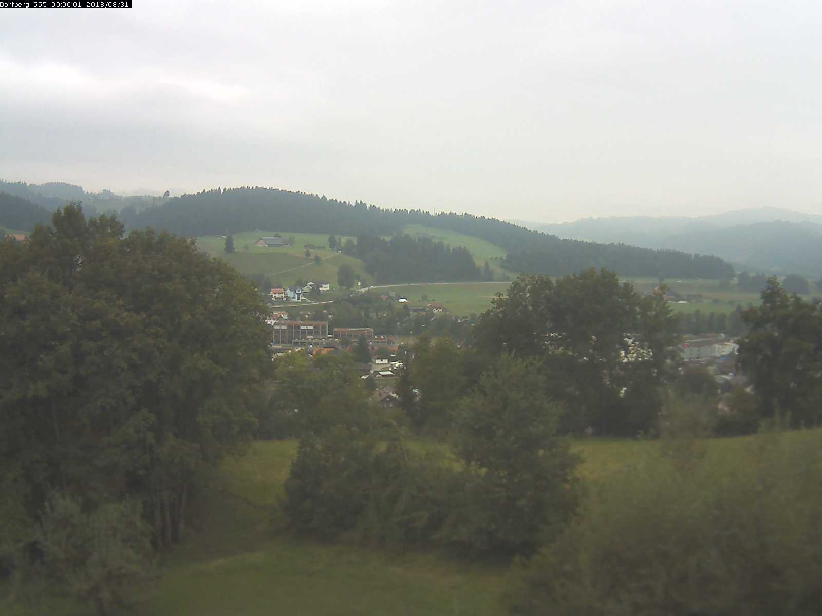Webcam-Bild: Aussicht vom Dorfberg in Langnau 20180831-090601