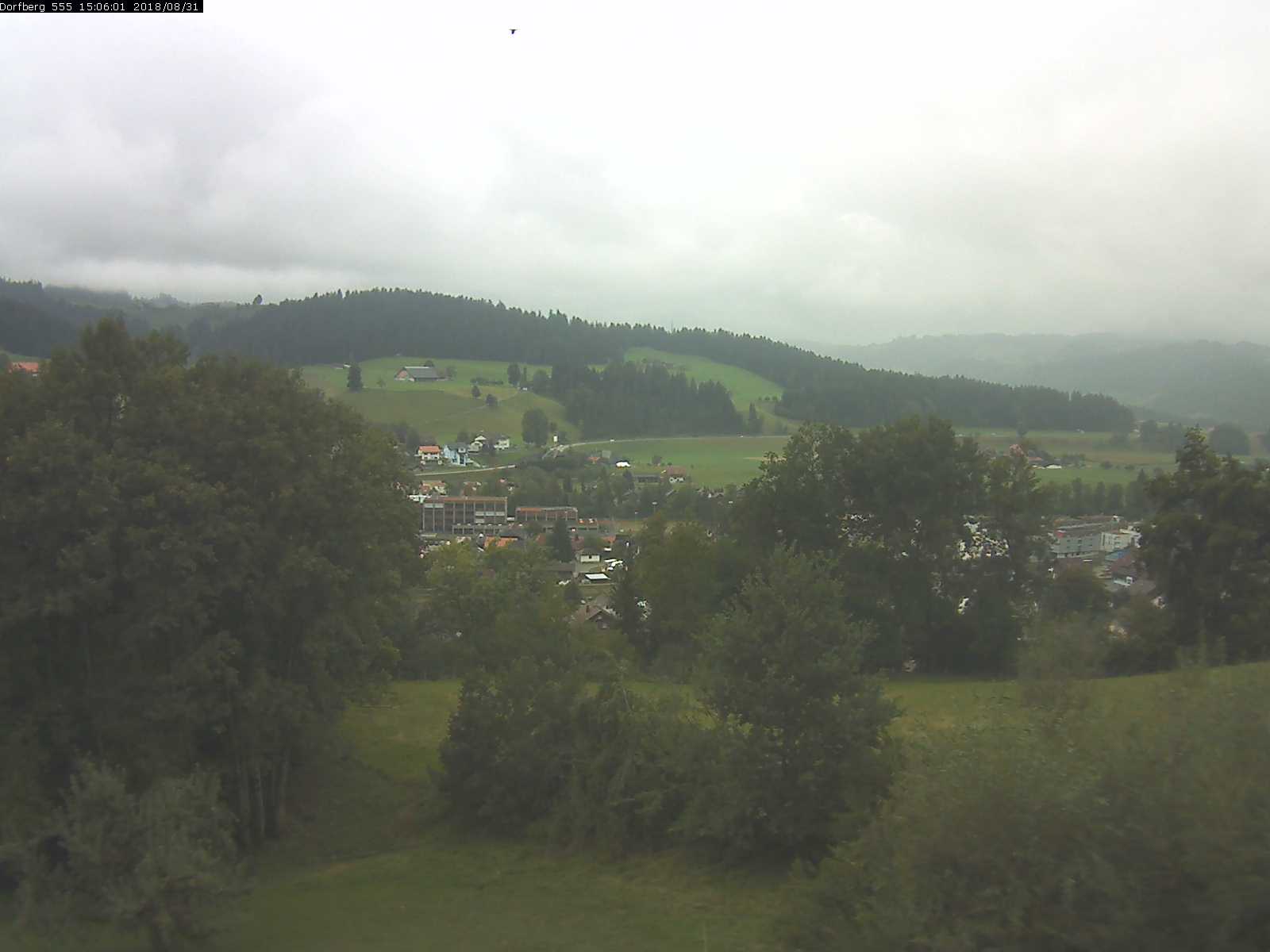 Webcam-Bild: Aussicht vom Dorfberg in Langnau 20180831-150601