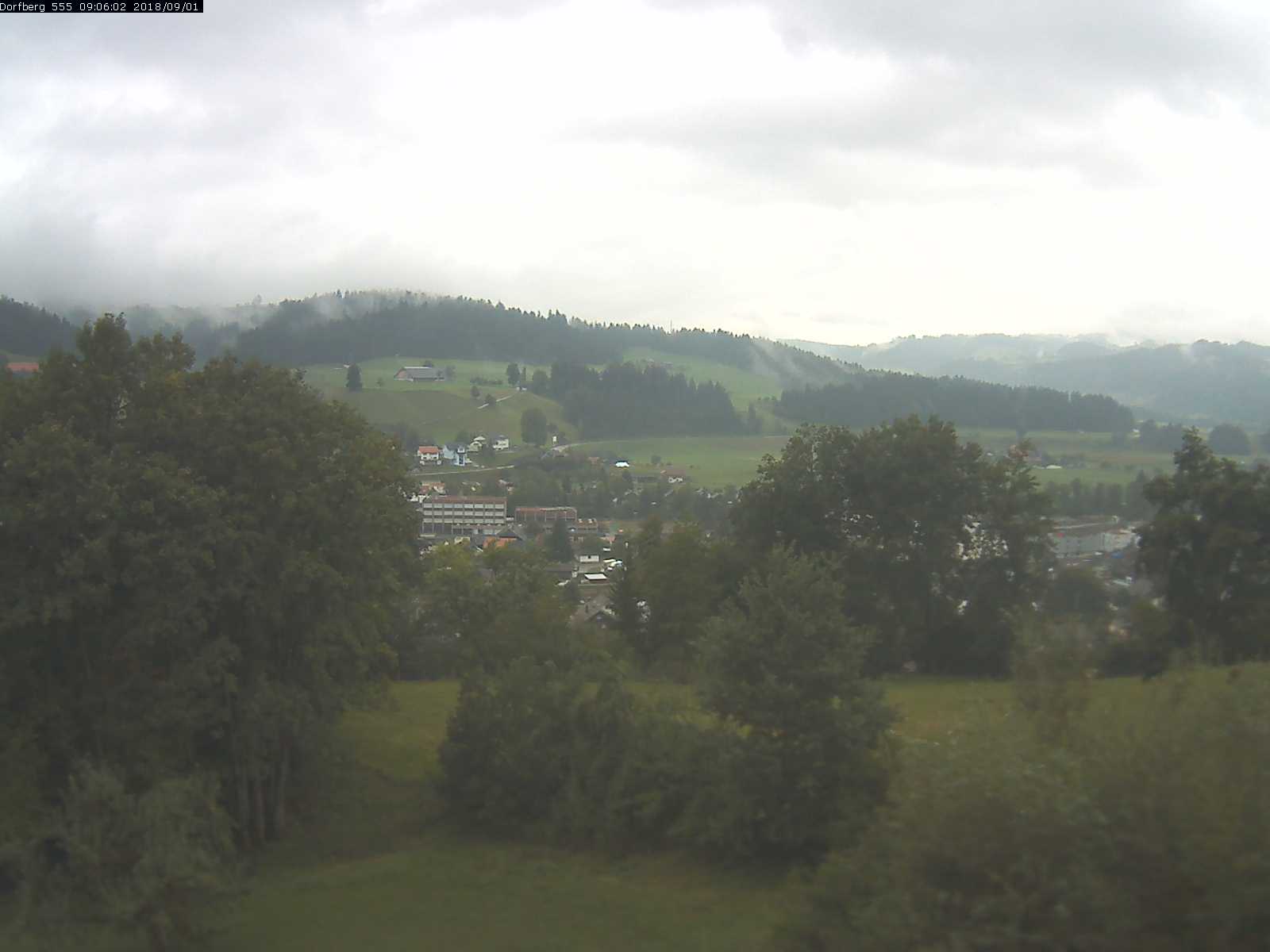 Webcam-Bild: Aussicht vom Dorfberg in Langnau 20180901-090601