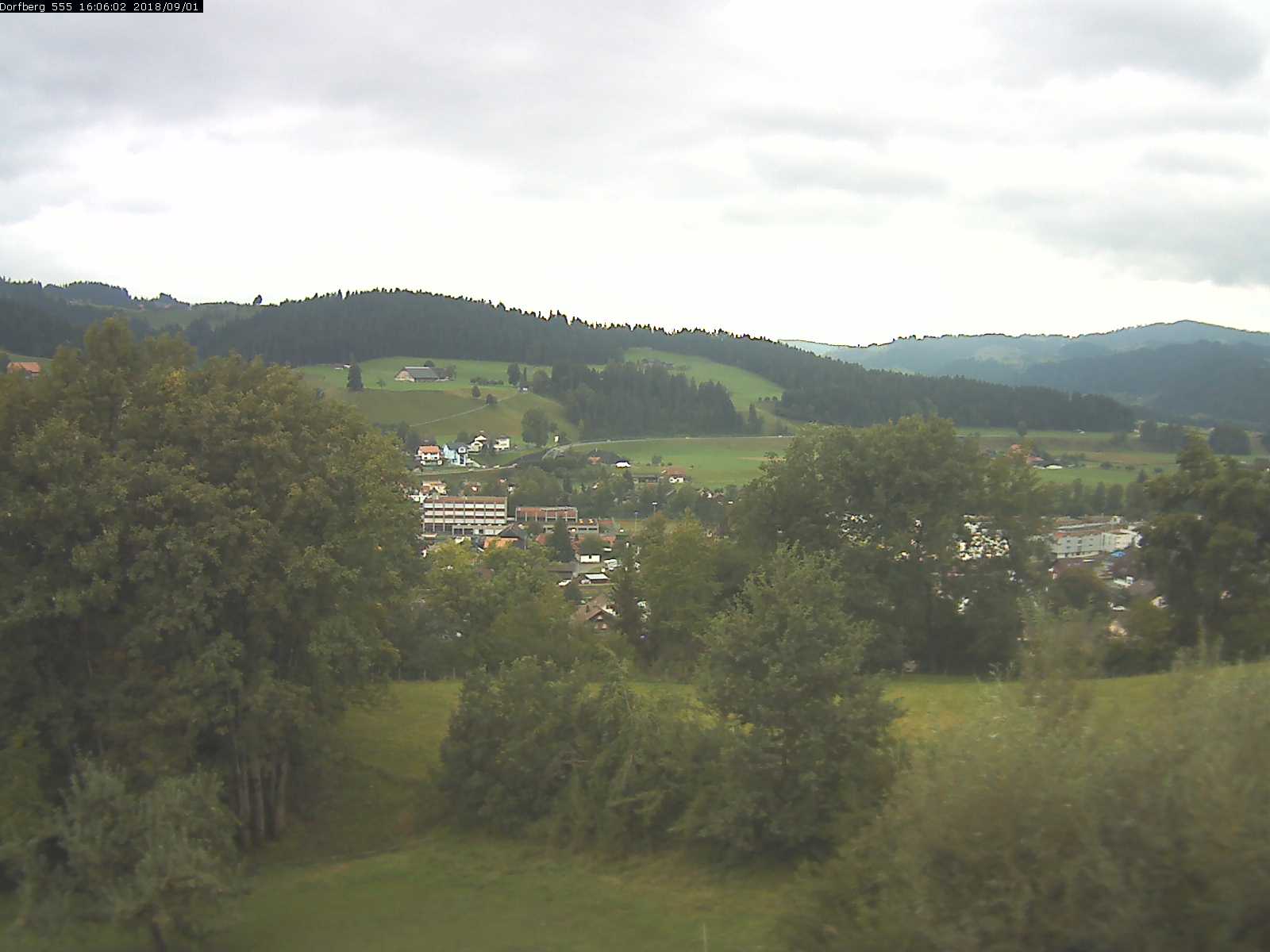 Webcam-Bild: Aussicht vom Dorfberg in Langnau 20180901-160601
