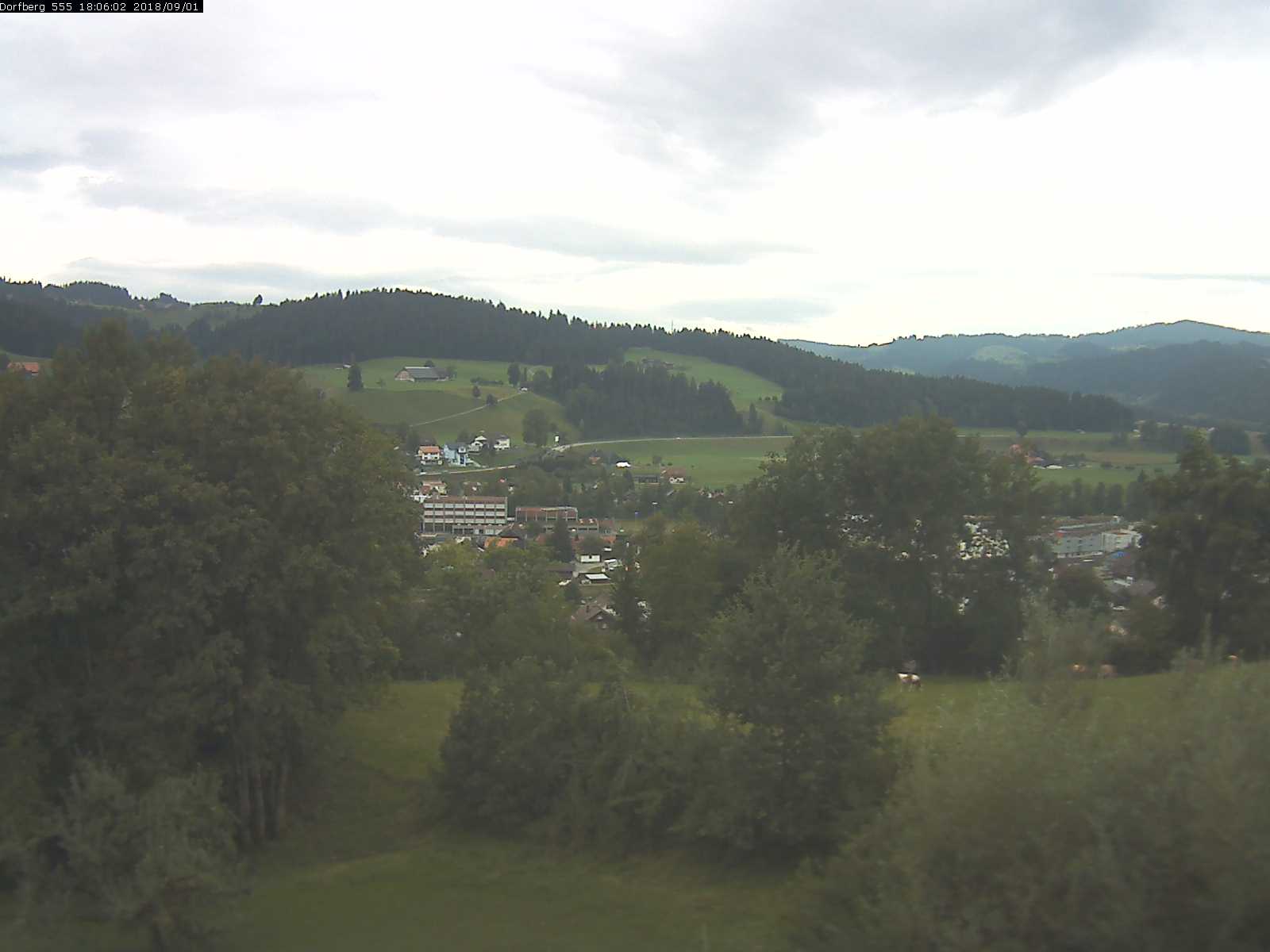 Webcam-Bild: Aussicht vom Dorfberg in Langnau 20180901-180601