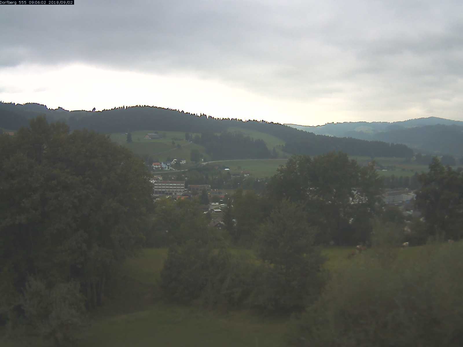 Webcam-Bild: Aussicht vom Dorfberg in Langnau 20180902-090601
