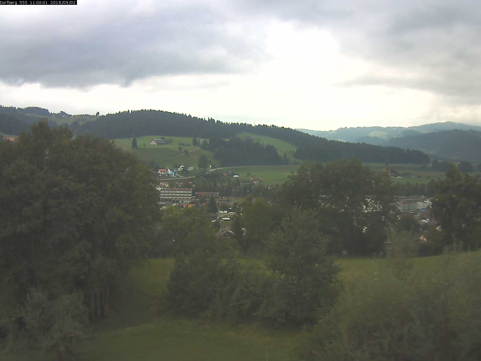 Webcam-Bild: Aussicht vom Dorfberg in Langnau 20180902-110601