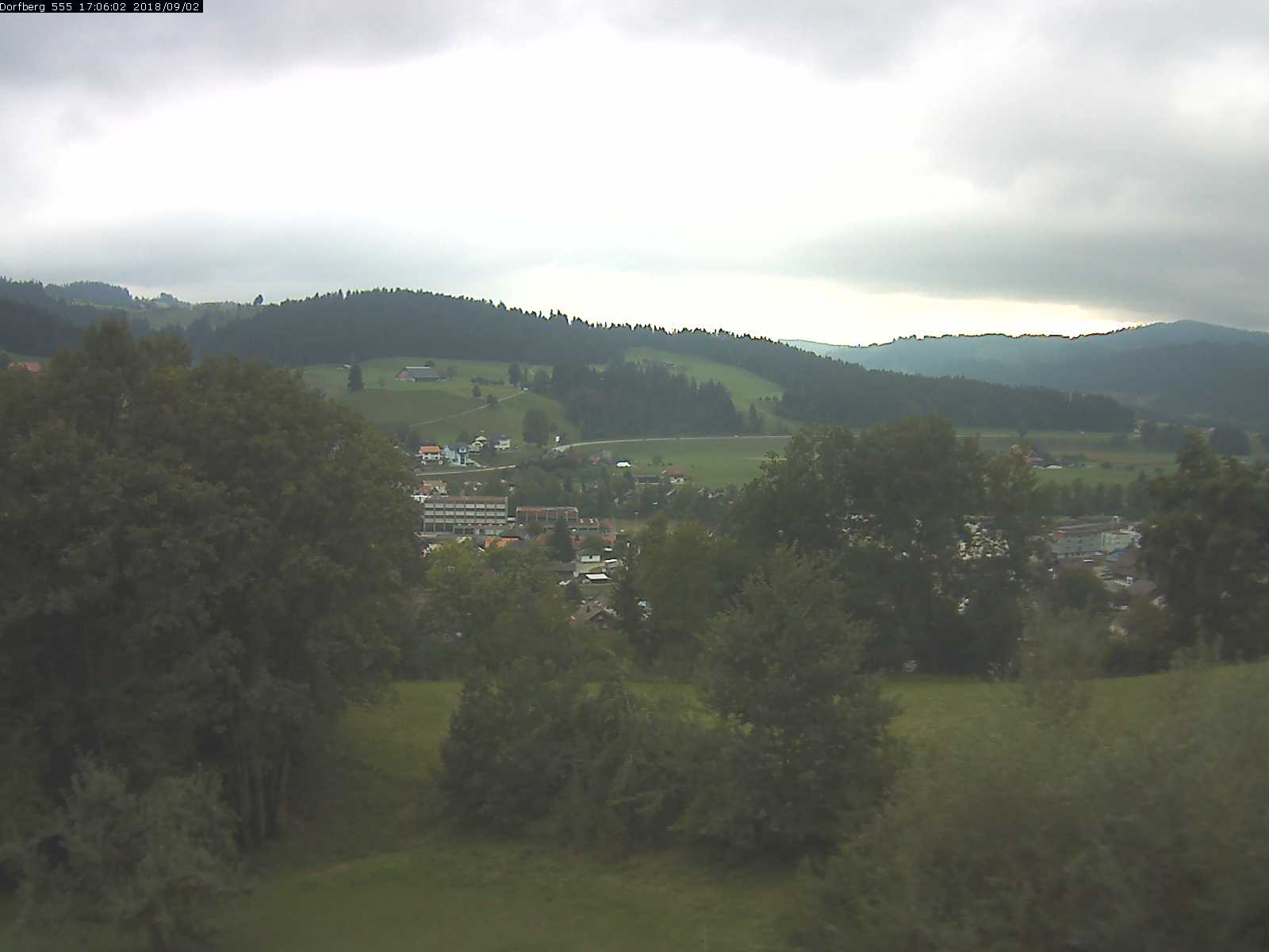 Webcam-Bild: Aussicht vom Dorfberg in Langnau 20180902-170601