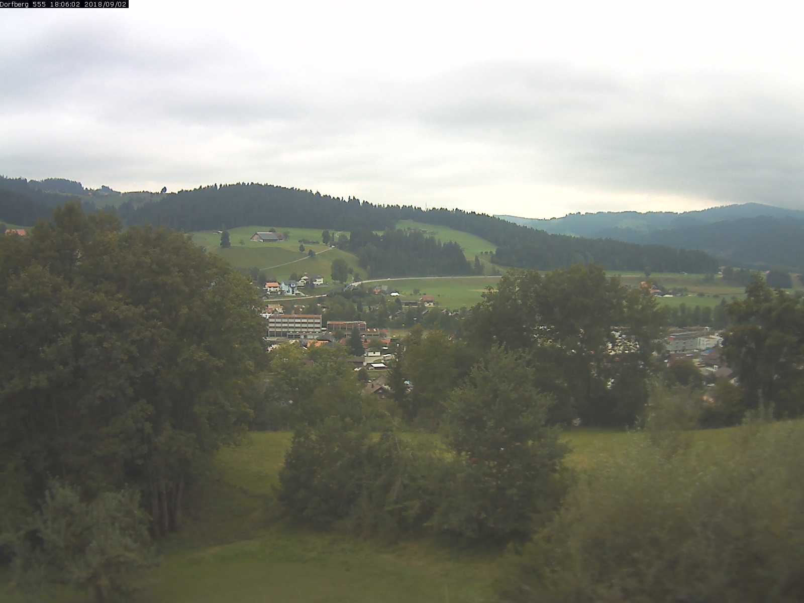 Webcam-Bild: Aussicht vom Dorfberg in Langnau 20180902-180601