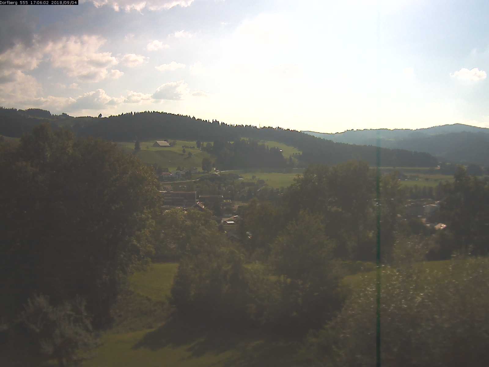 Webcam-Bild: Aussicht vom Dorfberg in Langnau 20180904-170601