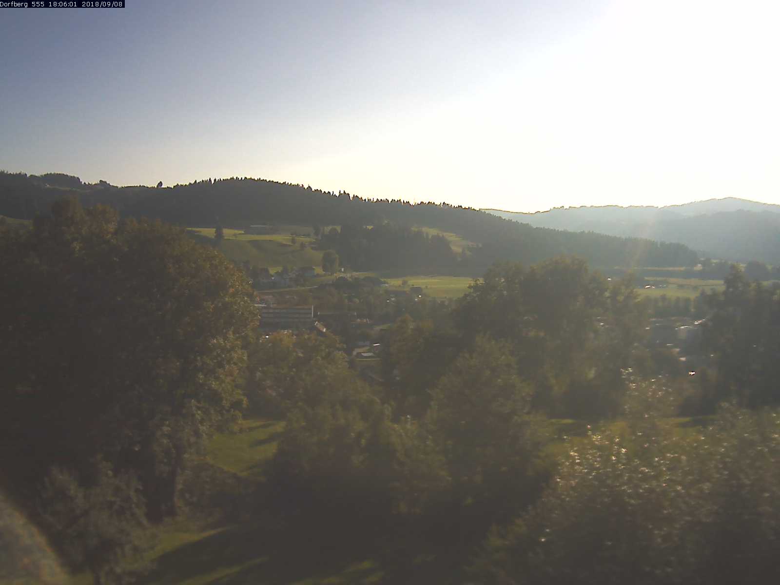 Webcam-Bild: Aussicht vom Dorfberg in Langnau 20180908-180601