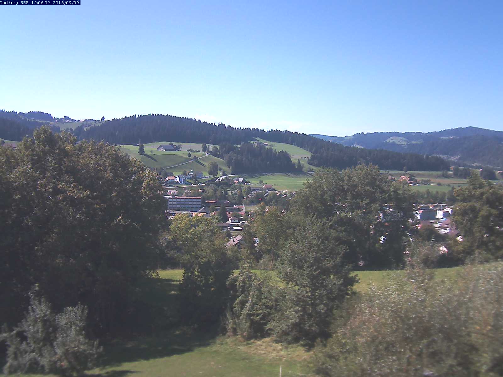 Webcam-Bild: Aussicht vom Dorfberg in Langnau 20180909-120601
