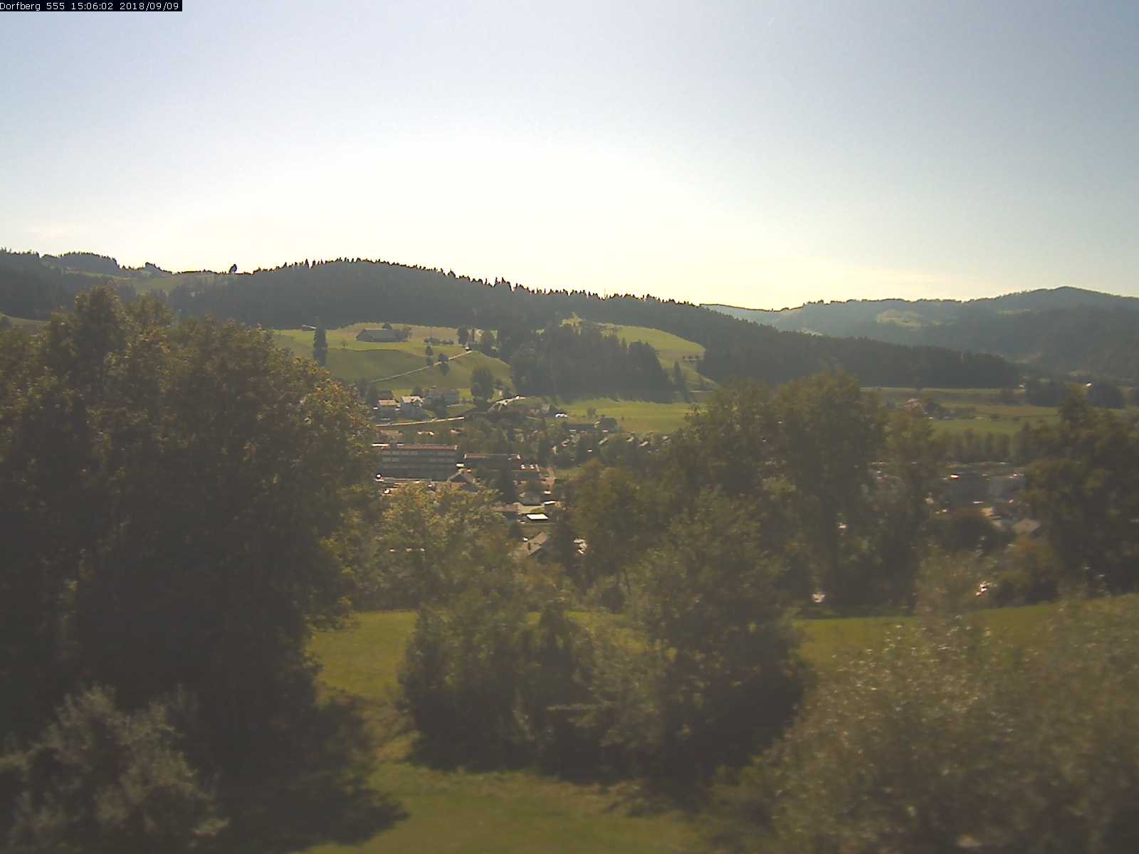 Webcam-Bild: Aussicht vom Dorfberg in Langnau 20180909-150601