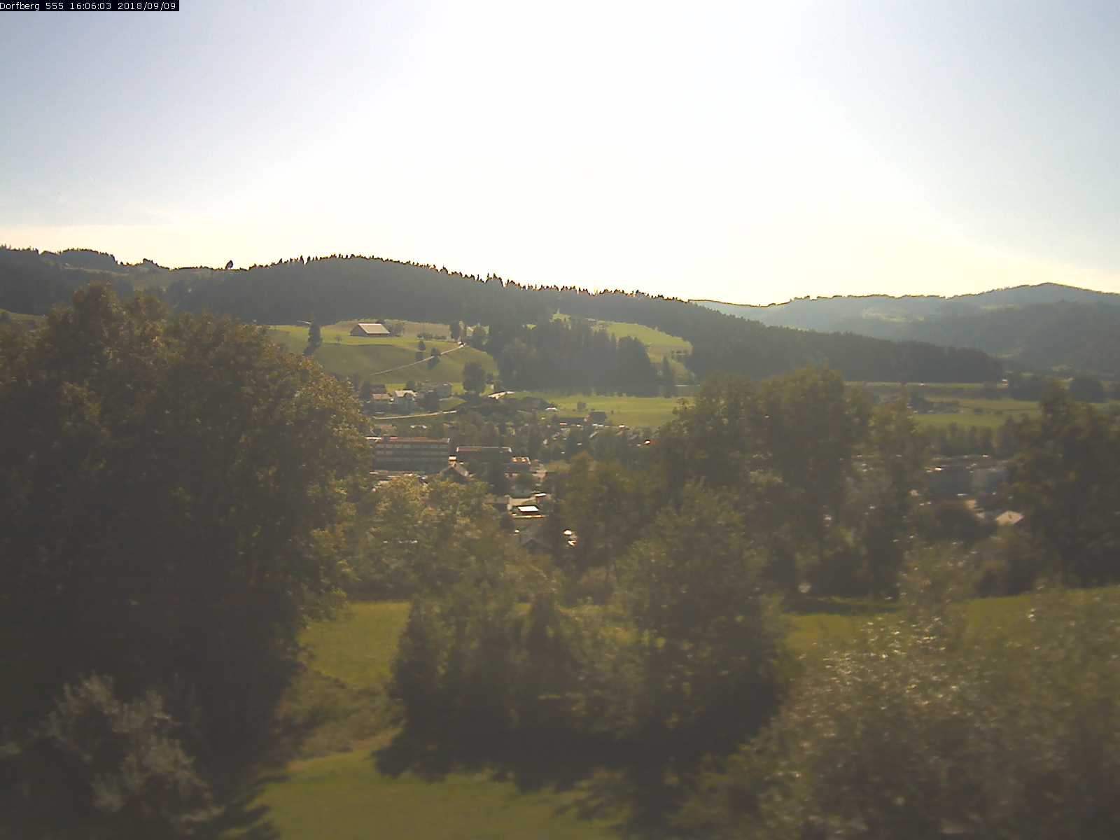 Webcam-Bild: Aussicht vom Dorfberg in Langnau 20180909-160601