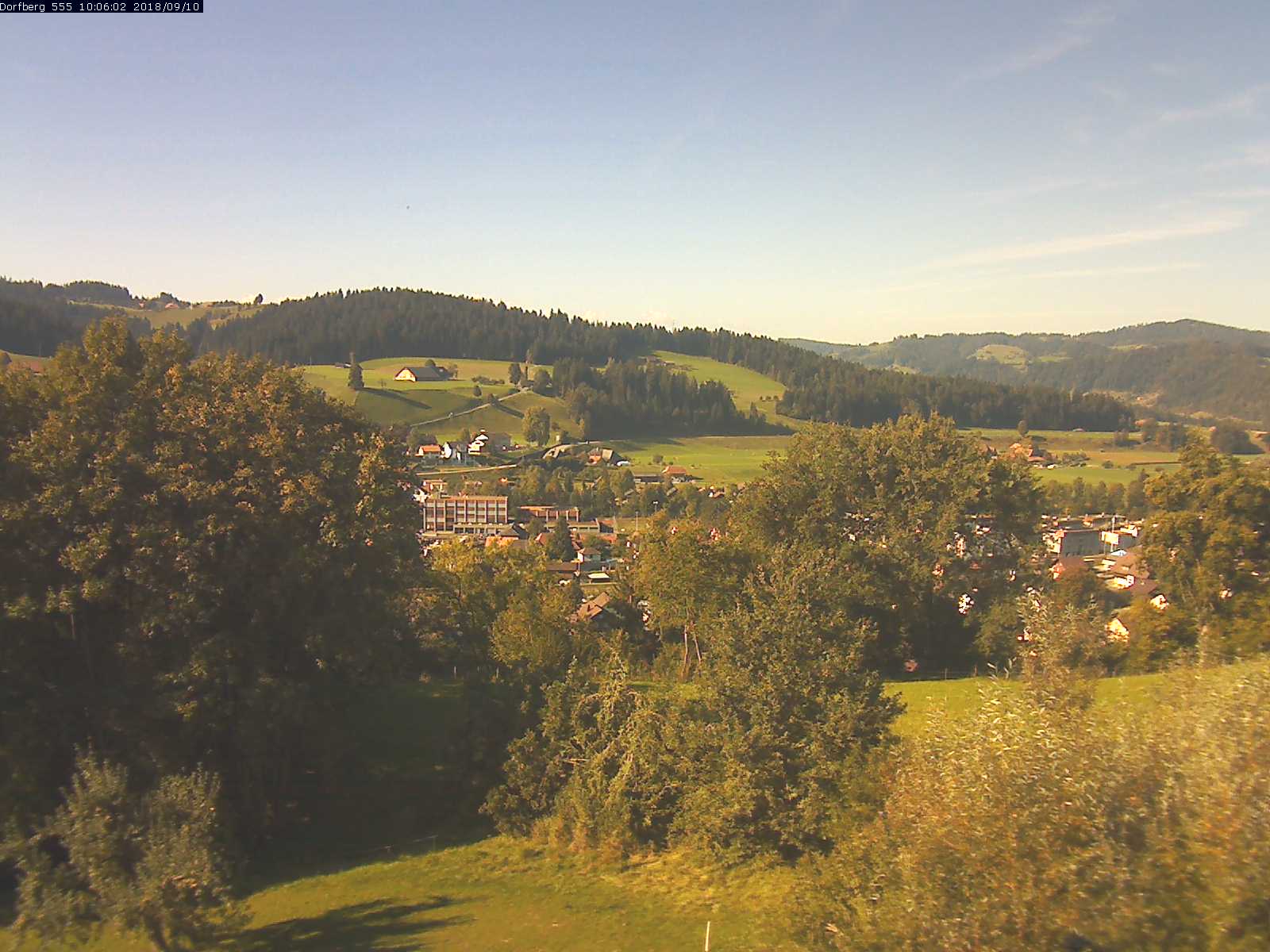 Webcam-Bild: Aussicht vom Dorfberg in Langnau 20180910-100601