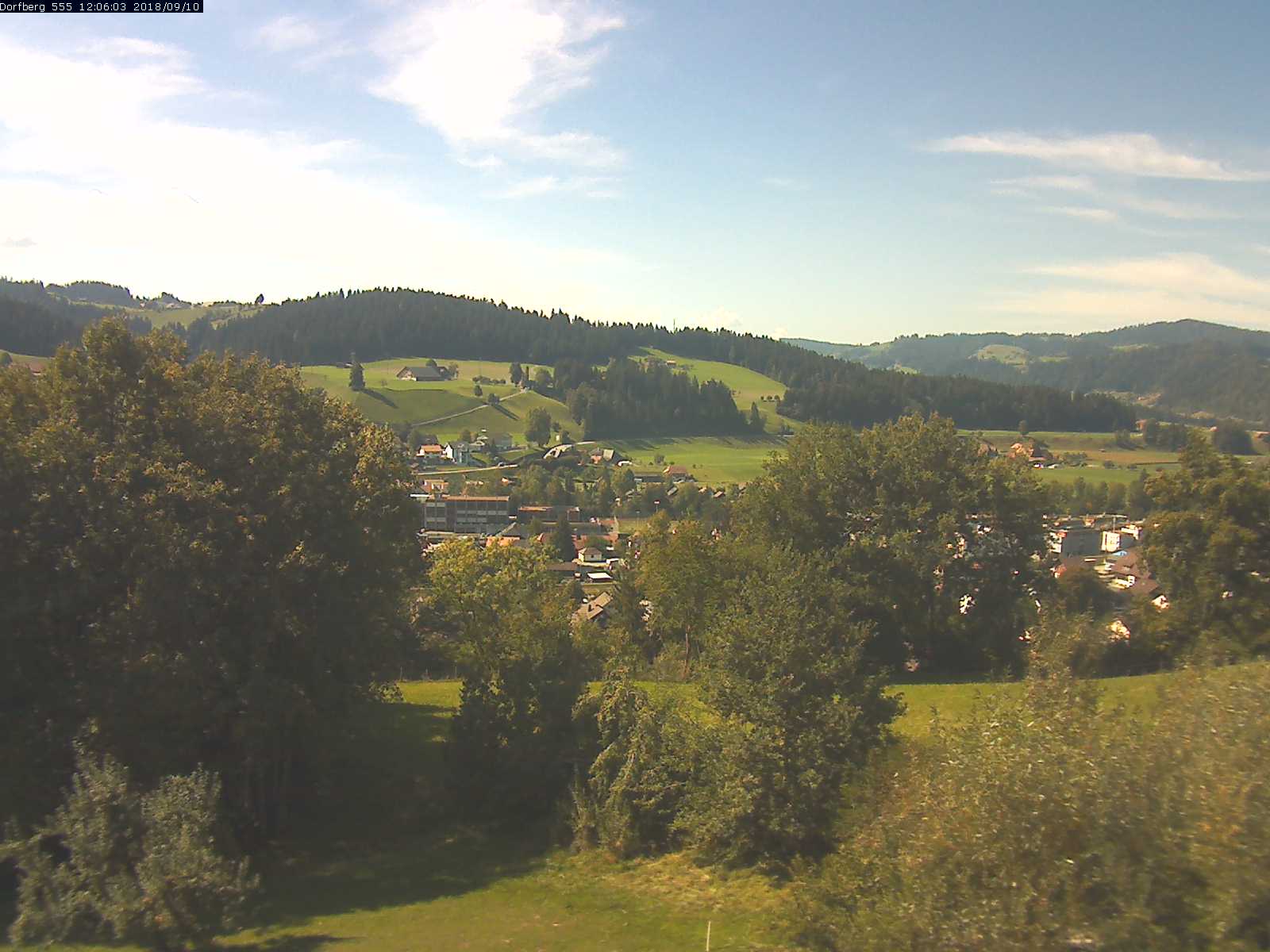 Webcam-Bild: Aussicht vom Dorfberg in Langnau 20180910-120601