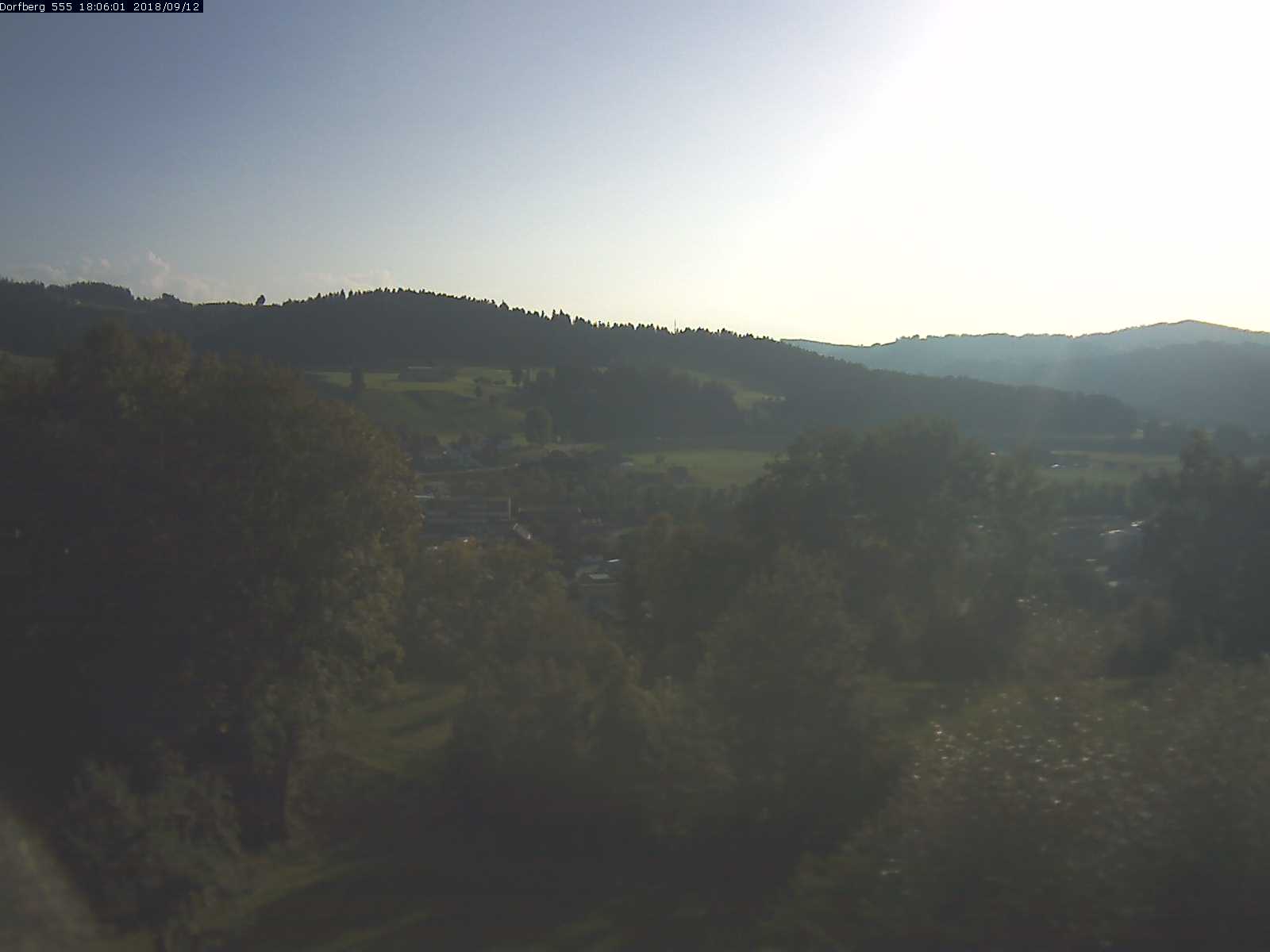 Webcam-Bild: Aussicht vom Dorfberg in Langnau 20180912-180601