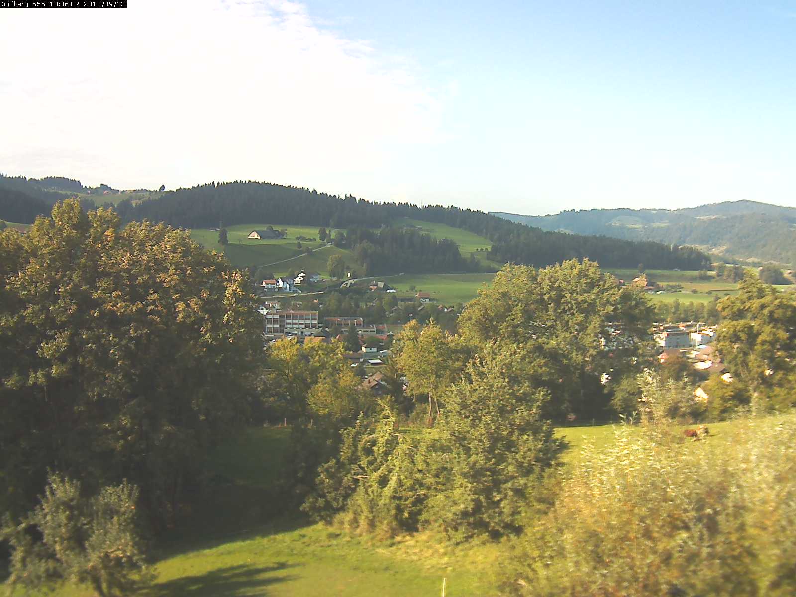 Webcam-Bild: Aussicht vom Dorfberg in Langnau 20180913-100601