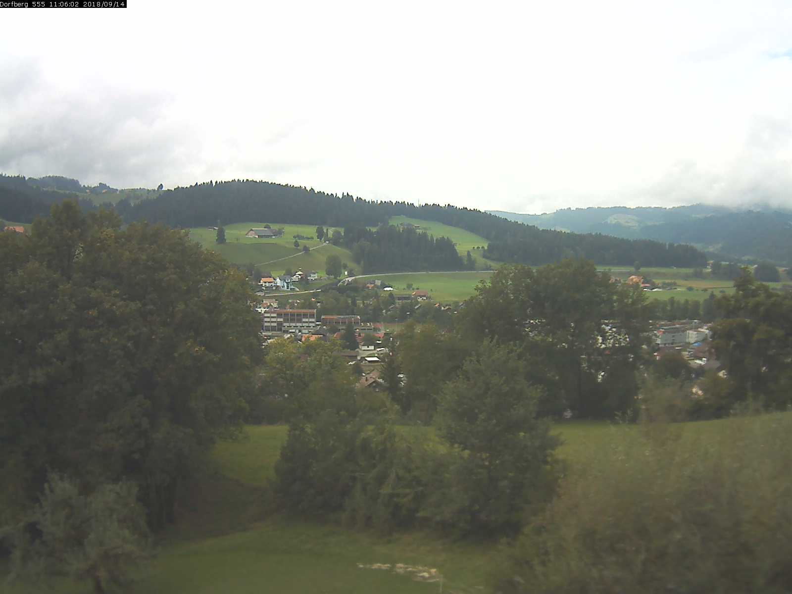Webcam-Bild: Aussicht vom Dorfberg in Langnau 20180914-110601