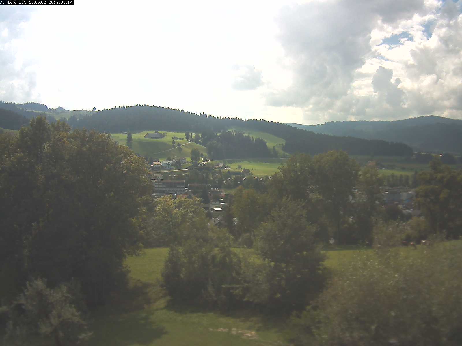 Webcam-Bild: Aussicht vom Dorfberg in Langnau 20180914-150601