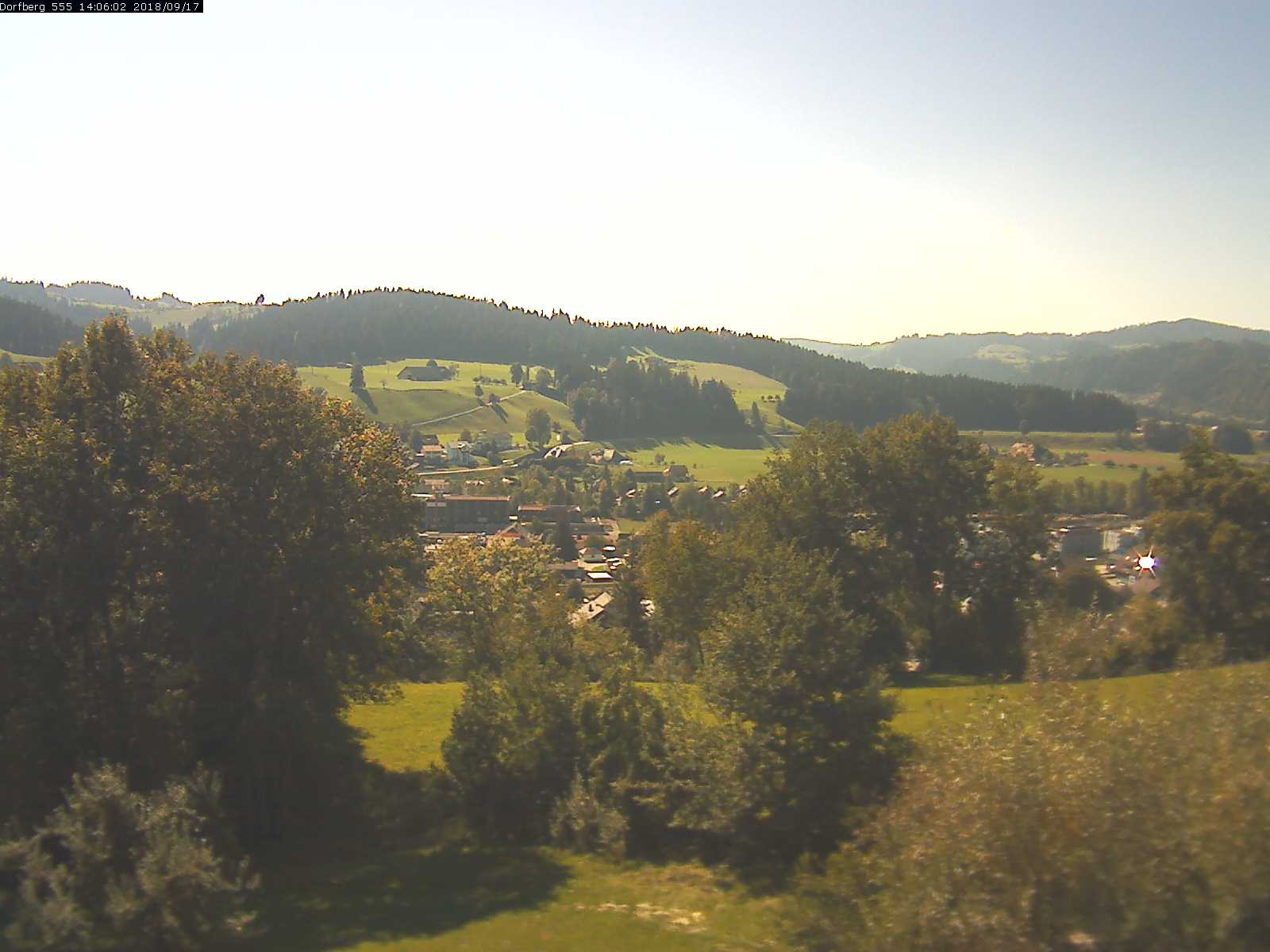 Webcam-Bild: Aussicht vom Dorfberg in Langnau 20180917-140601