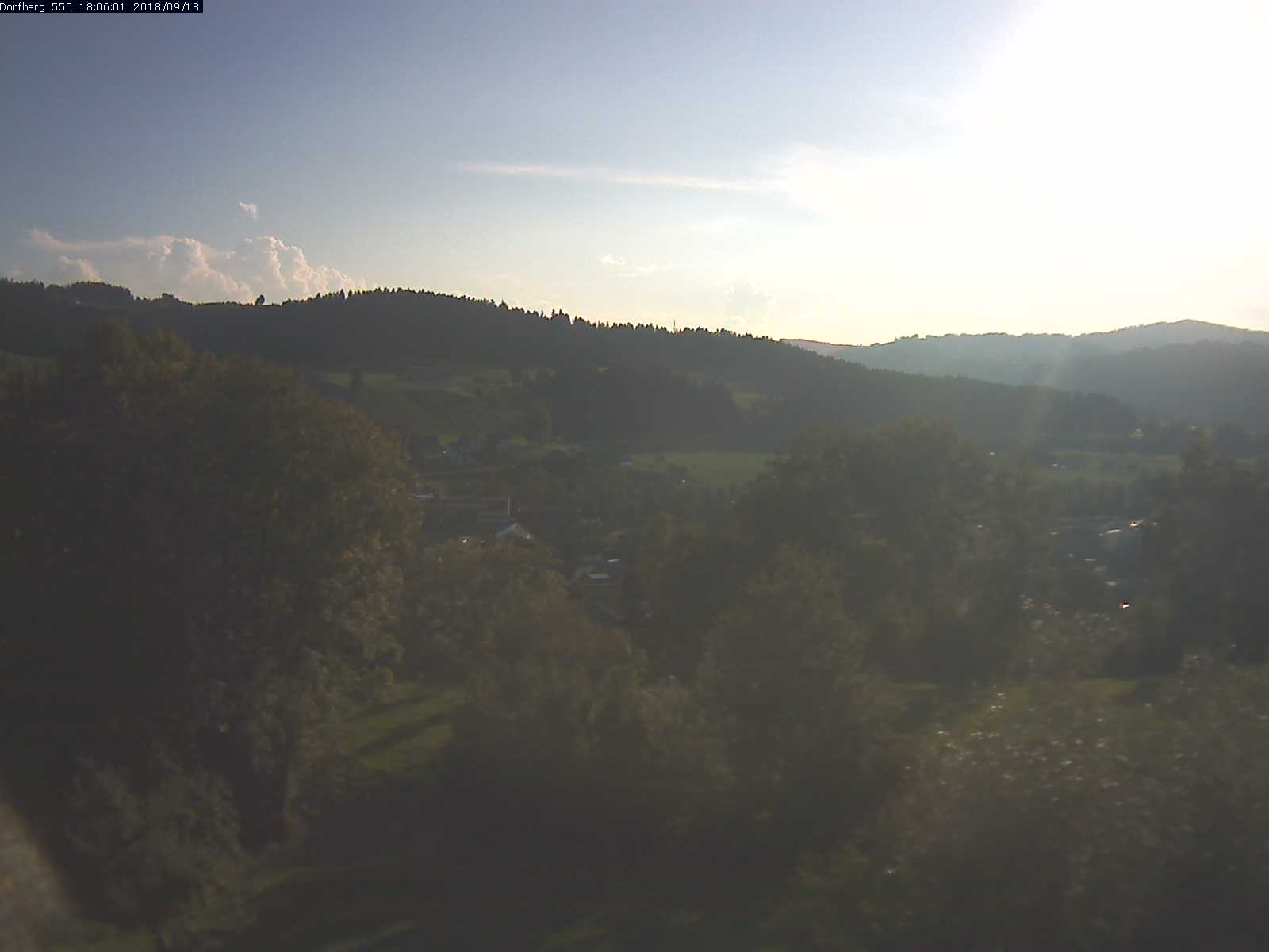 Webcam-Bild: Aussicht vom Dorfberg in Langnau 20180918-180601