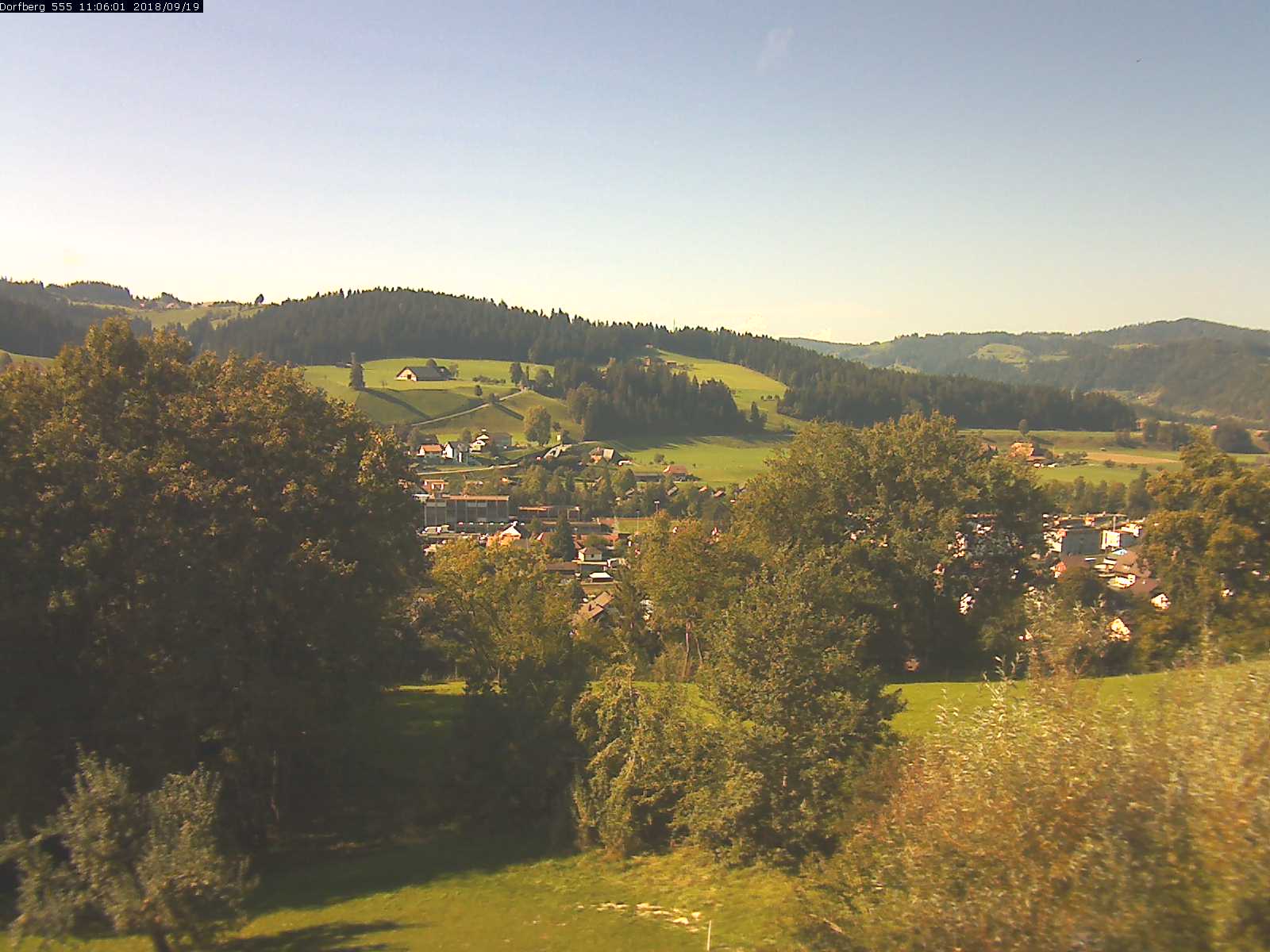 Webcam-Bild: Aussicht vom Dorfberg in Langnau 20180919-110601