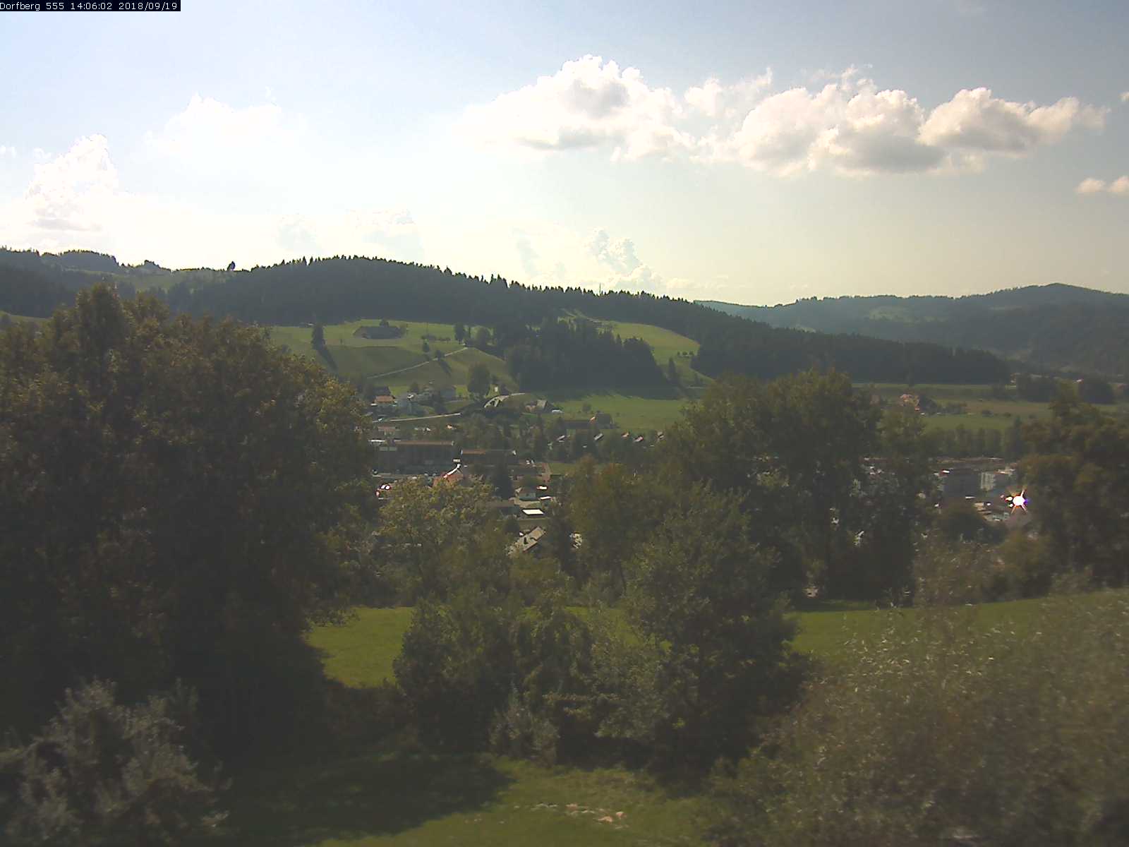 Webcam-Bild: Aussicht vom Dorfberg in Langnau 20180919-140601