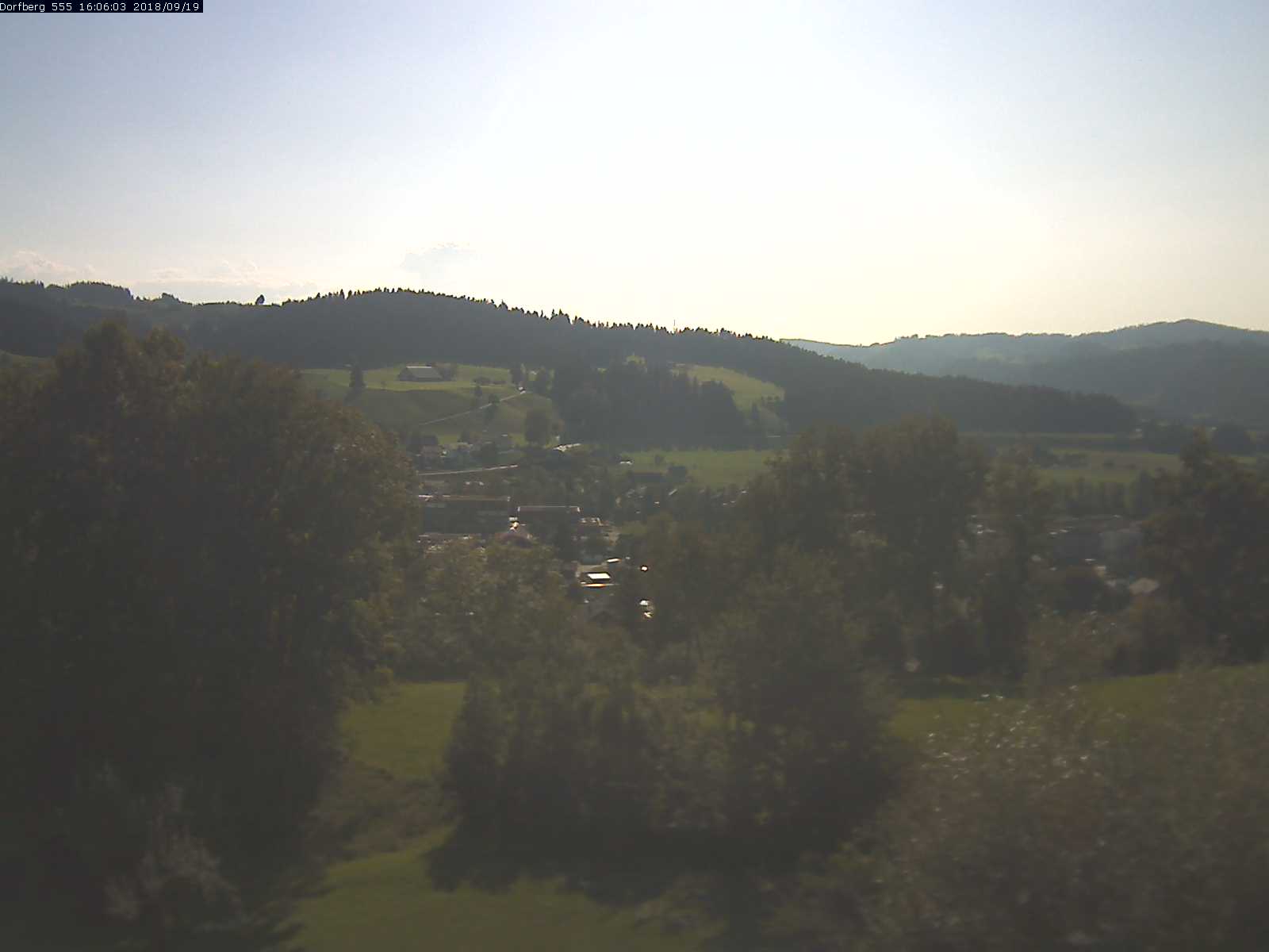 Webcam-Bild: Aussicht vom Dorfberg in Langnau 20180919-160601