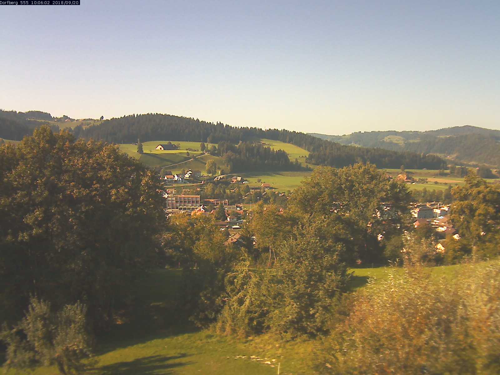 Webcam-Bild: Aussicht vom Dorfberg in Langnau 20180920-100601