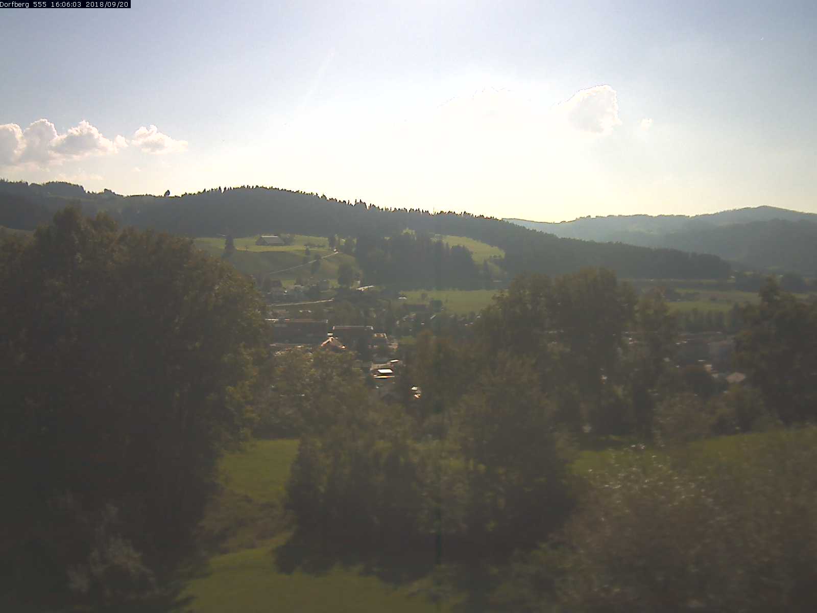 Webcam-Bild: Aussicht vom Dorfberg in Langnau 20180920-160601