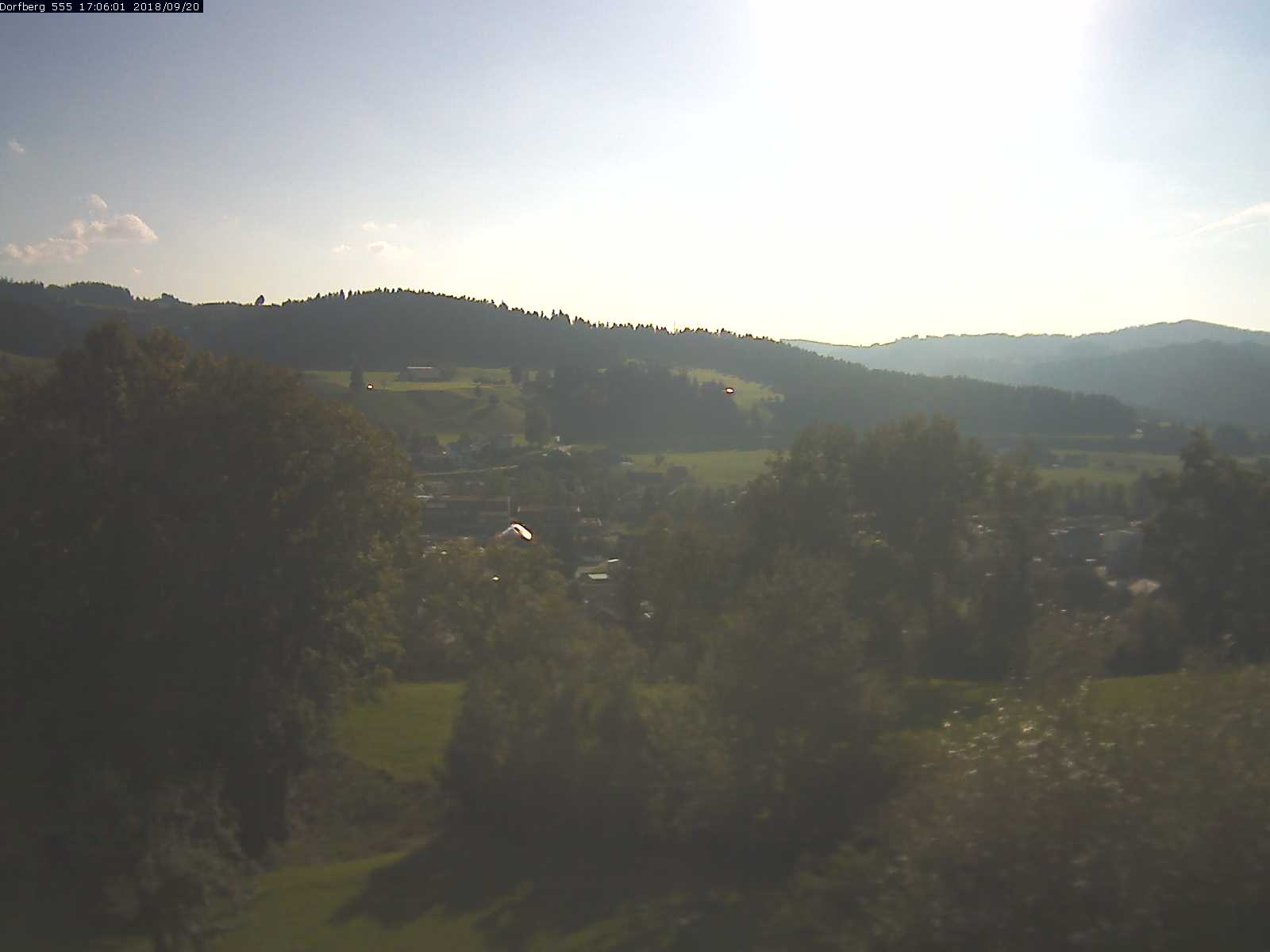 Webcam-Bild: Aussicht vom Dorfberg in Langnau 20180920-170601