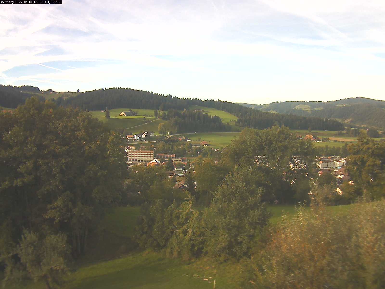 Webcam-Bild: Aussicht vom Dorfberg in Langnau 20180922-090601