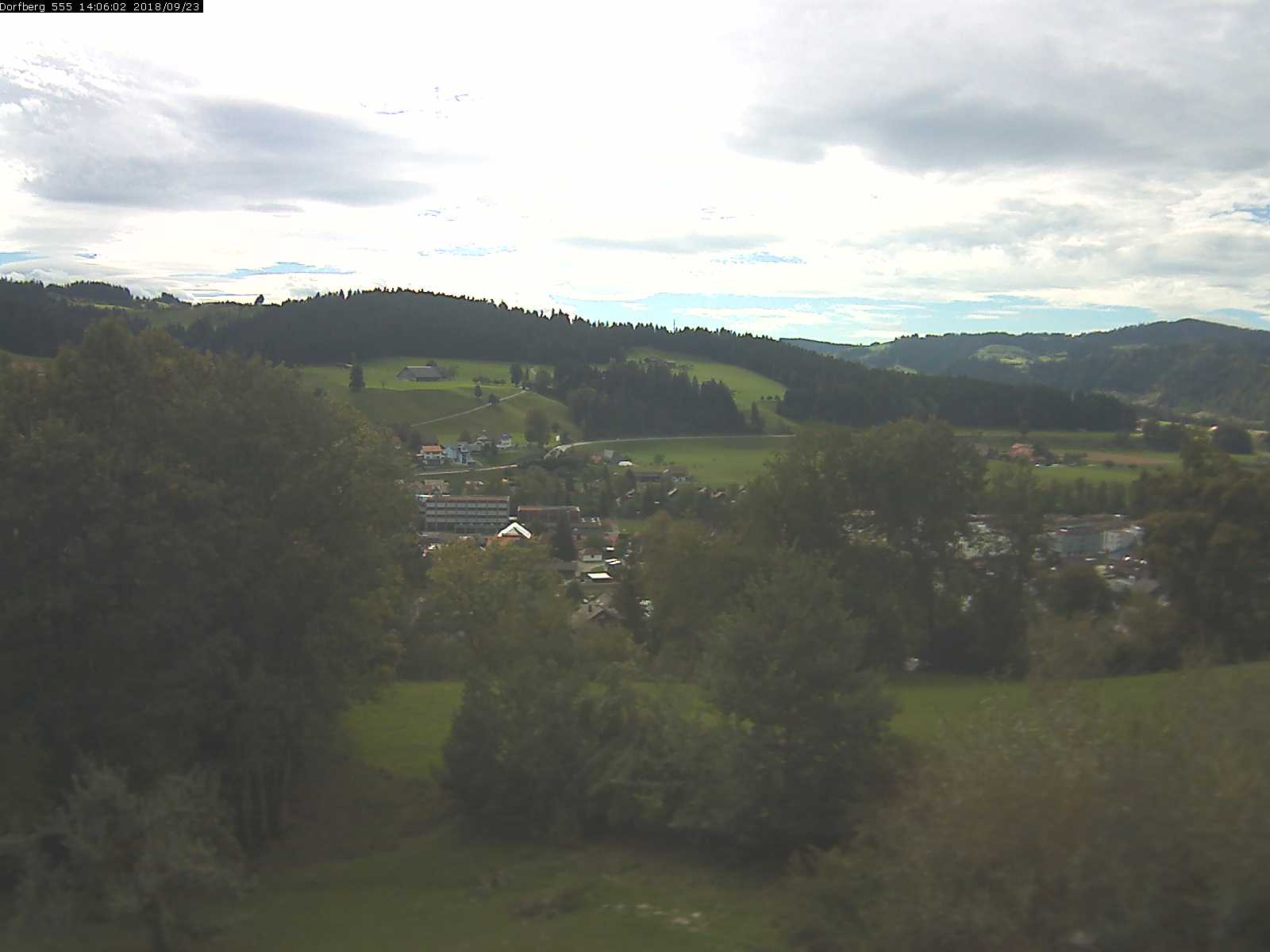 Webcam-Bild: Aussicht vom Dorfberg in Langnau 20180923-140601