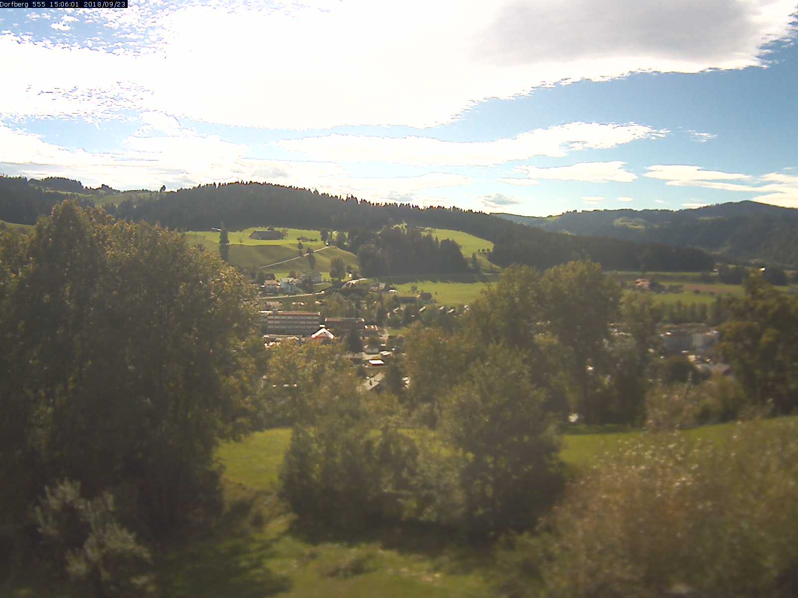 Webcam-Bild: Aussicht vom Dorfberg in Langnau 20180923-150601