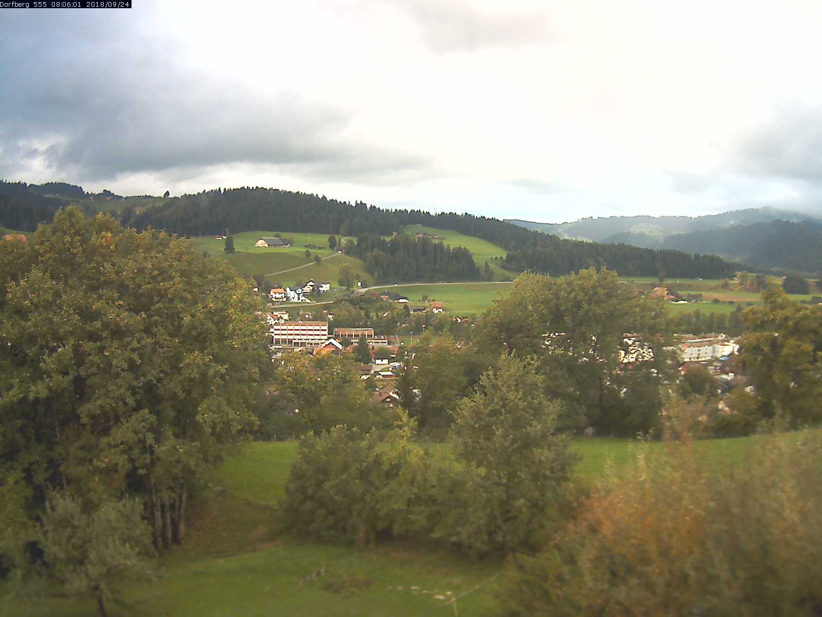 Webcam-Bild: Aussicht vom Dorfberg in Langnau 20180924-080601