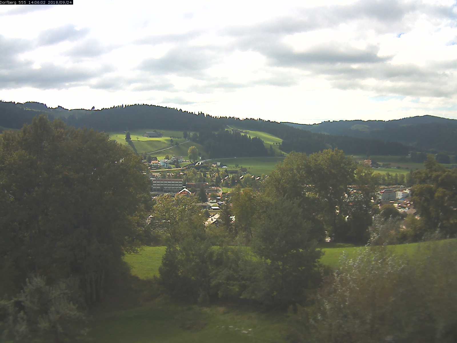 Webcam-Bild: Aussicht vom Dorfberg in Langnau 20180924-140601