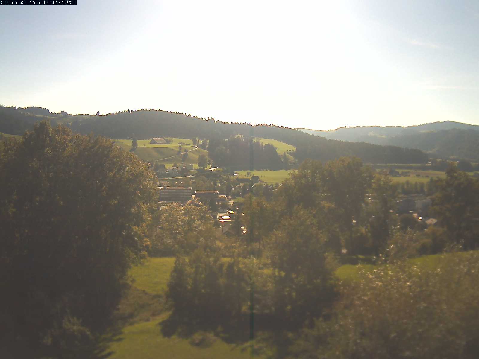 Webcam-Bild: Aussicht vom Dorfberg in Langnau 20180925-160601