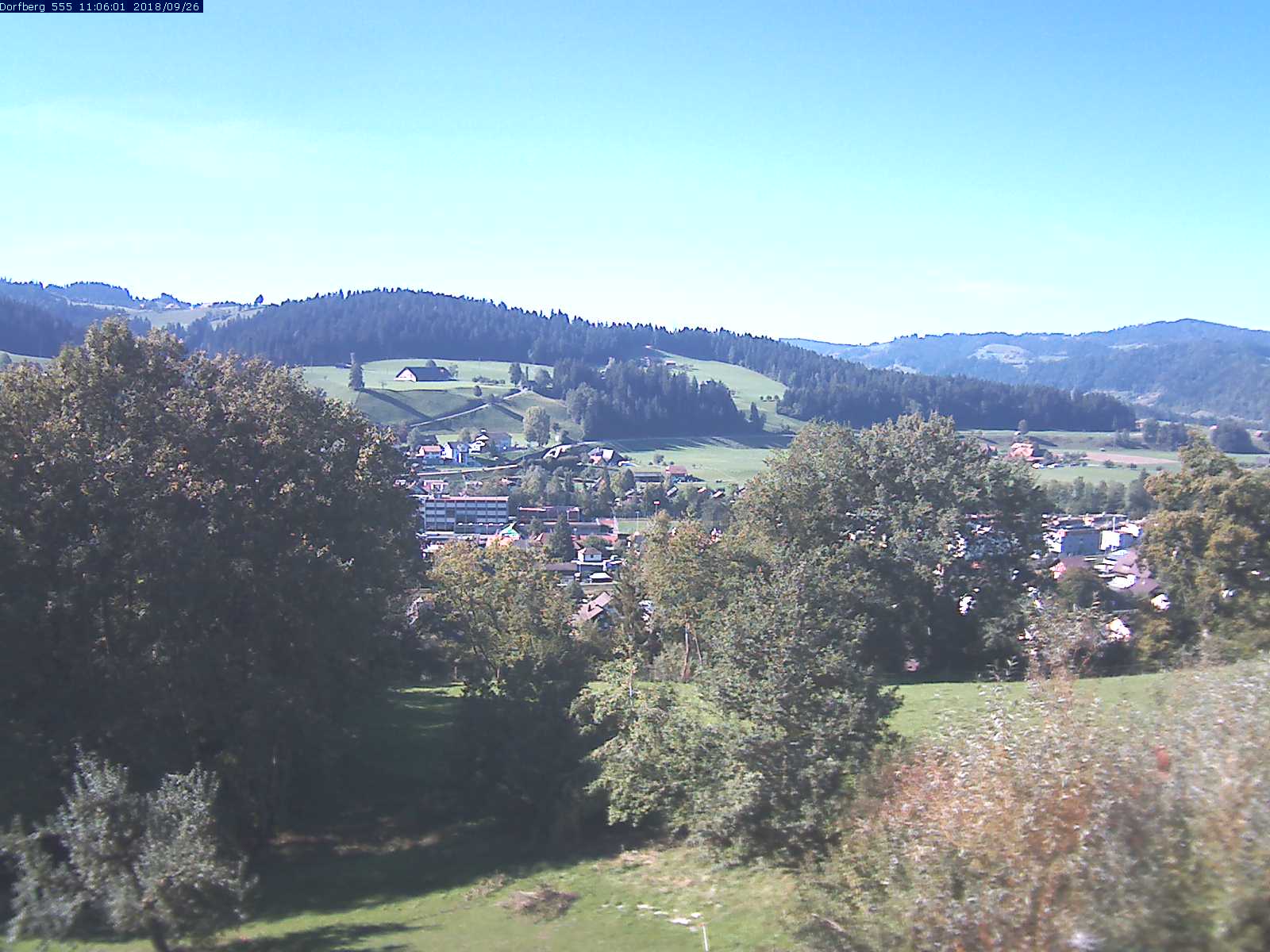 Webcam-Bild: Aussicht vom Dorfberg in Langnau 20180926-110601