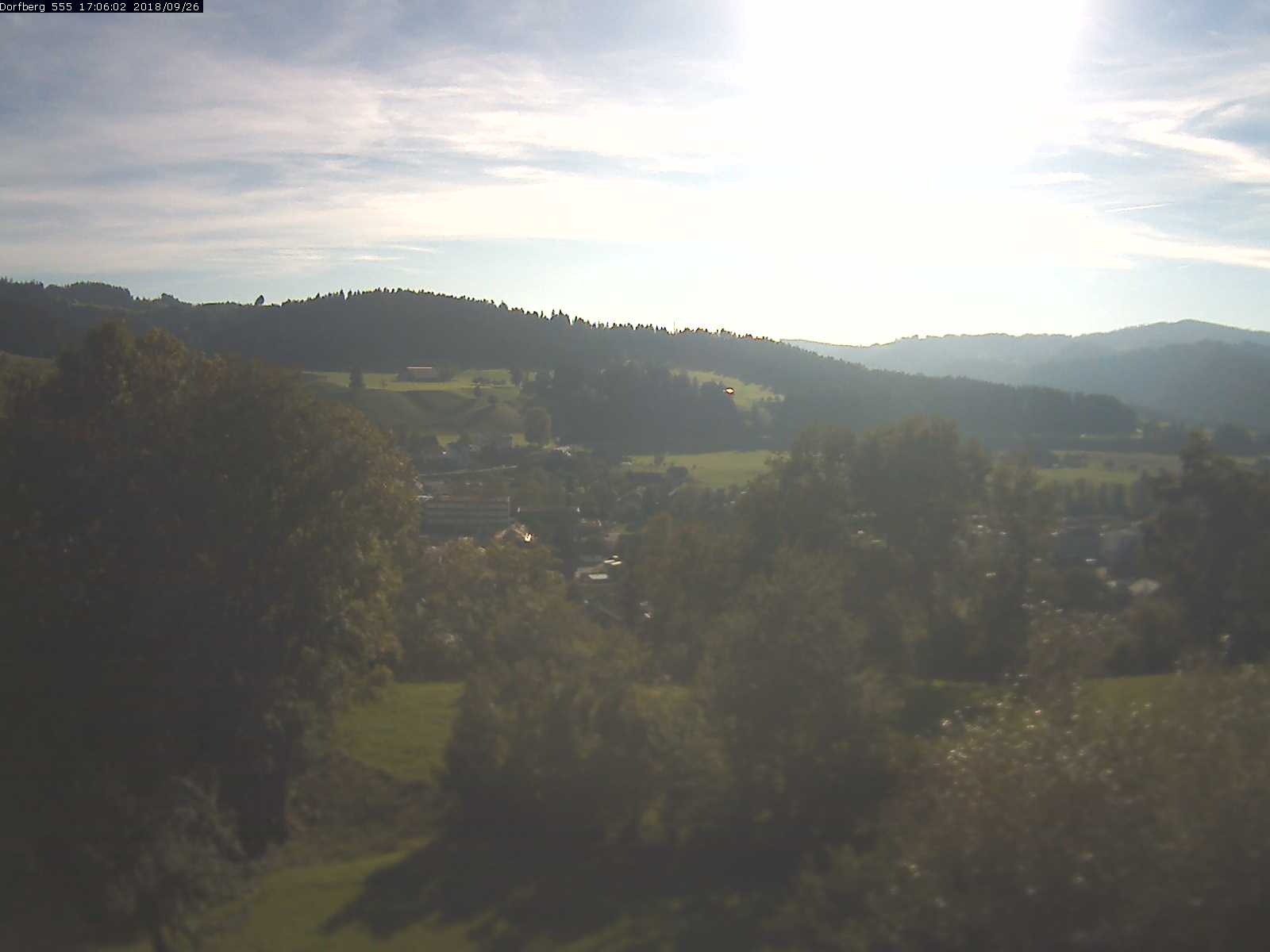 Webcam-Bild: Aussicht vom Dorfberg in Langnau 20180926-170601